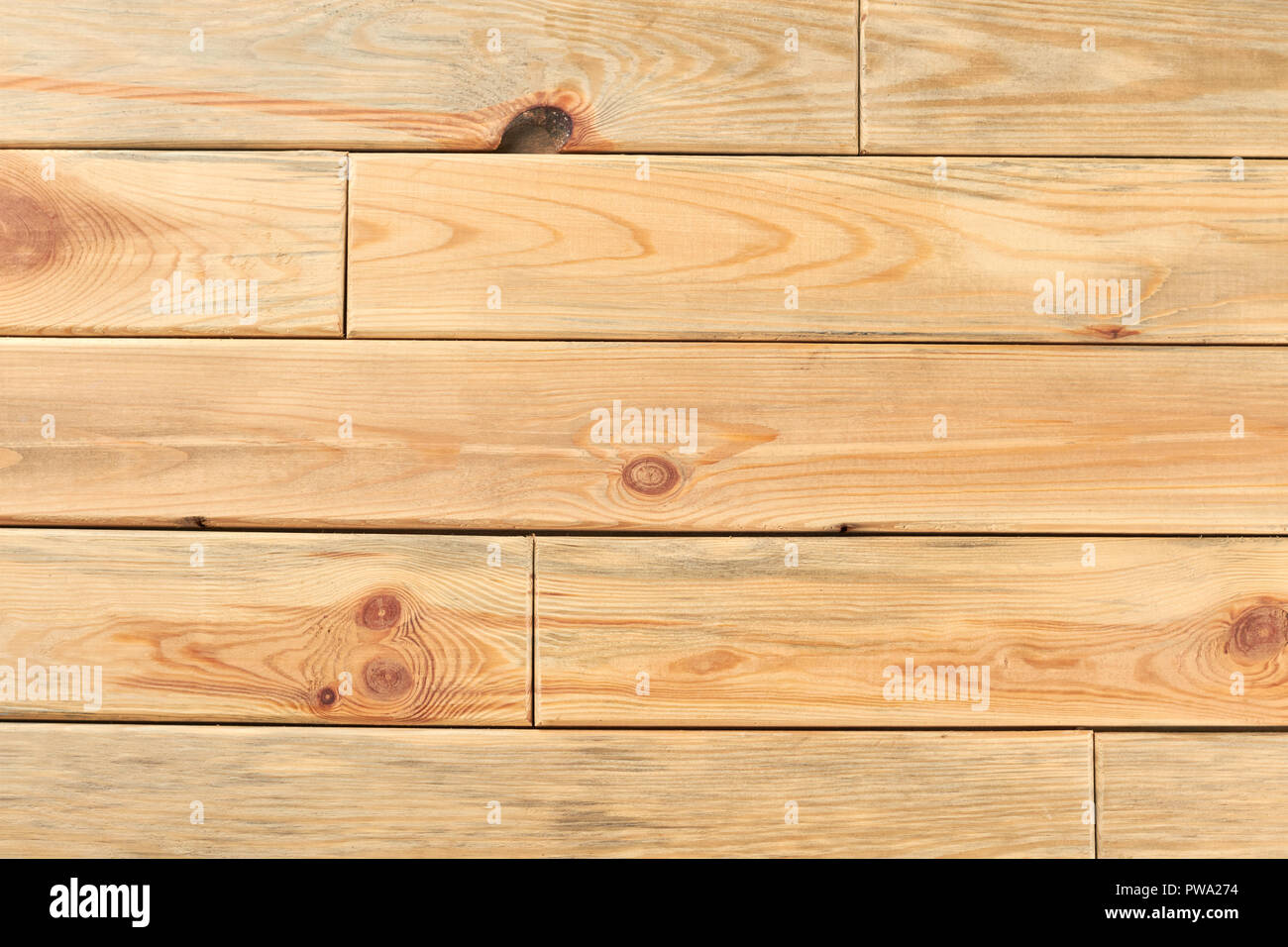 Color pastello di tavole di legno dello sfondo. Il beige tavole di legno sullo sfondo. Pareti in legno texture. Pannello di legno dello sfondo. Foto Stock