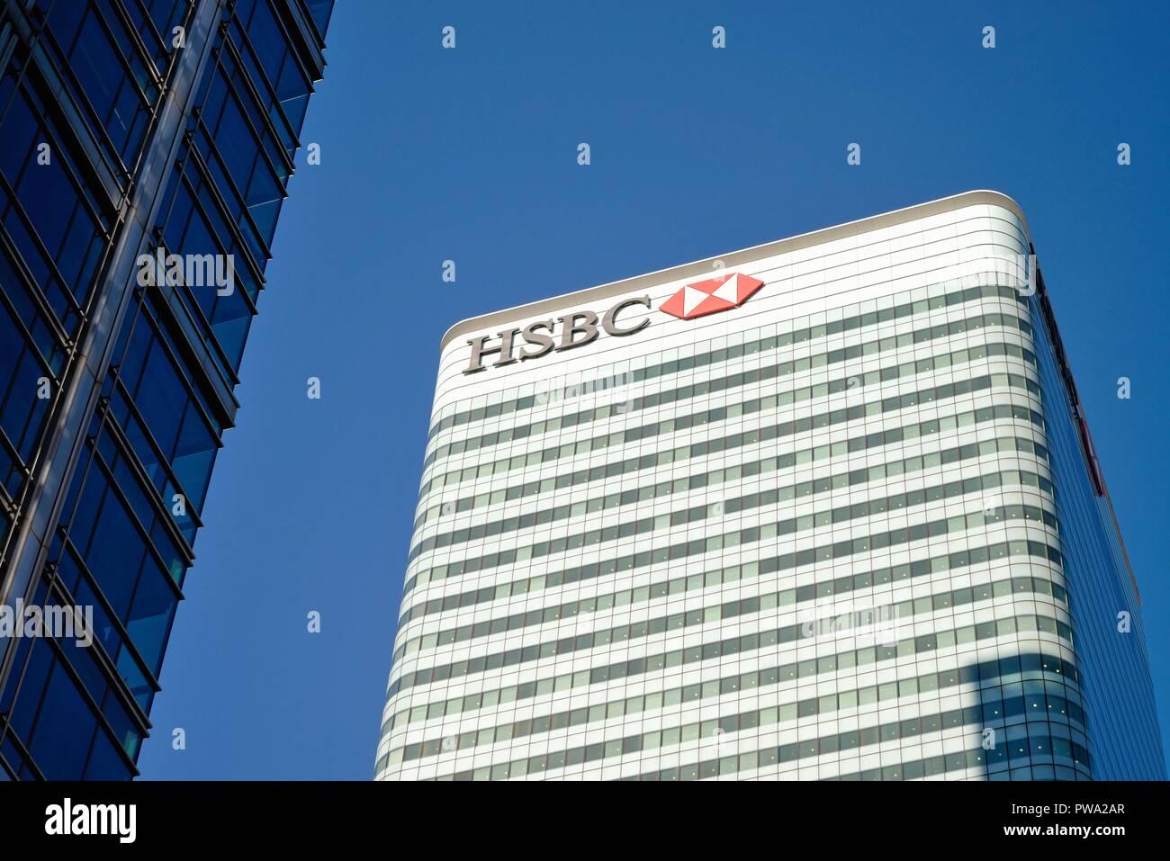 La sede centrale di Londra della HSBC Bank a Canary Wharf Docklands Londra  Inghilterra REGNO UNITO Foto stock - Alamy