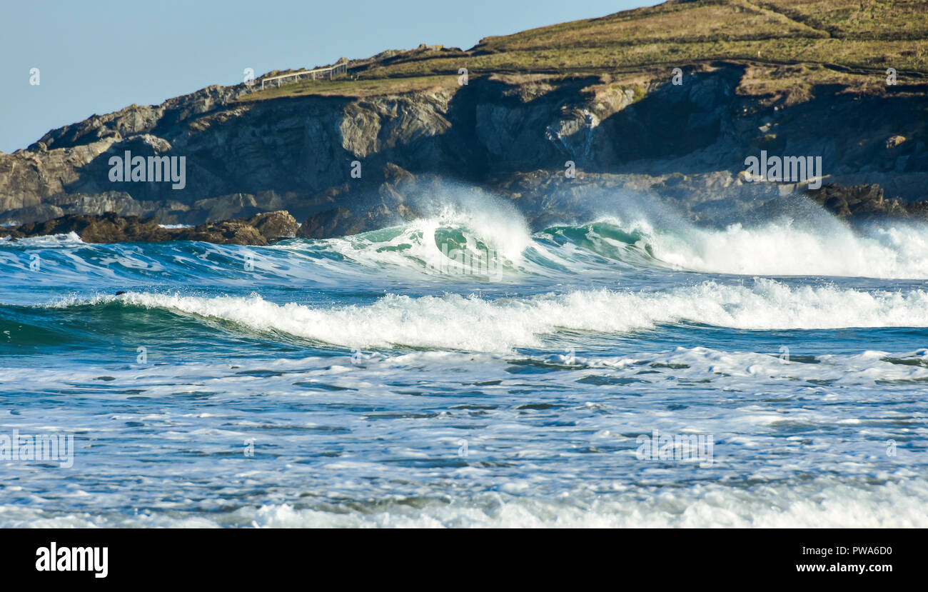 Fistral Beach, Newquay, Cornwall, Regno Unito. Il 26 settembre 2018. Una passeggiata mattutina lungo Fistral Beach in Newquay, Cornwal; IL REGNO UNITO il premier surf city Foto Stock