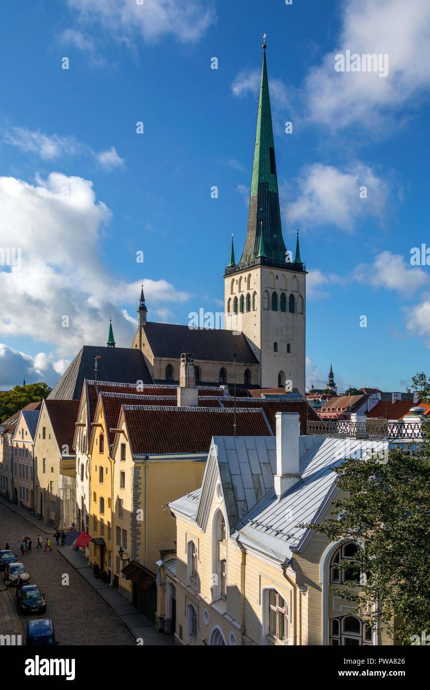 La Chiesa di San Nicola (Niguliste Kirik) nel centro storico della città di Tallinn in Estonia. Foto Stock