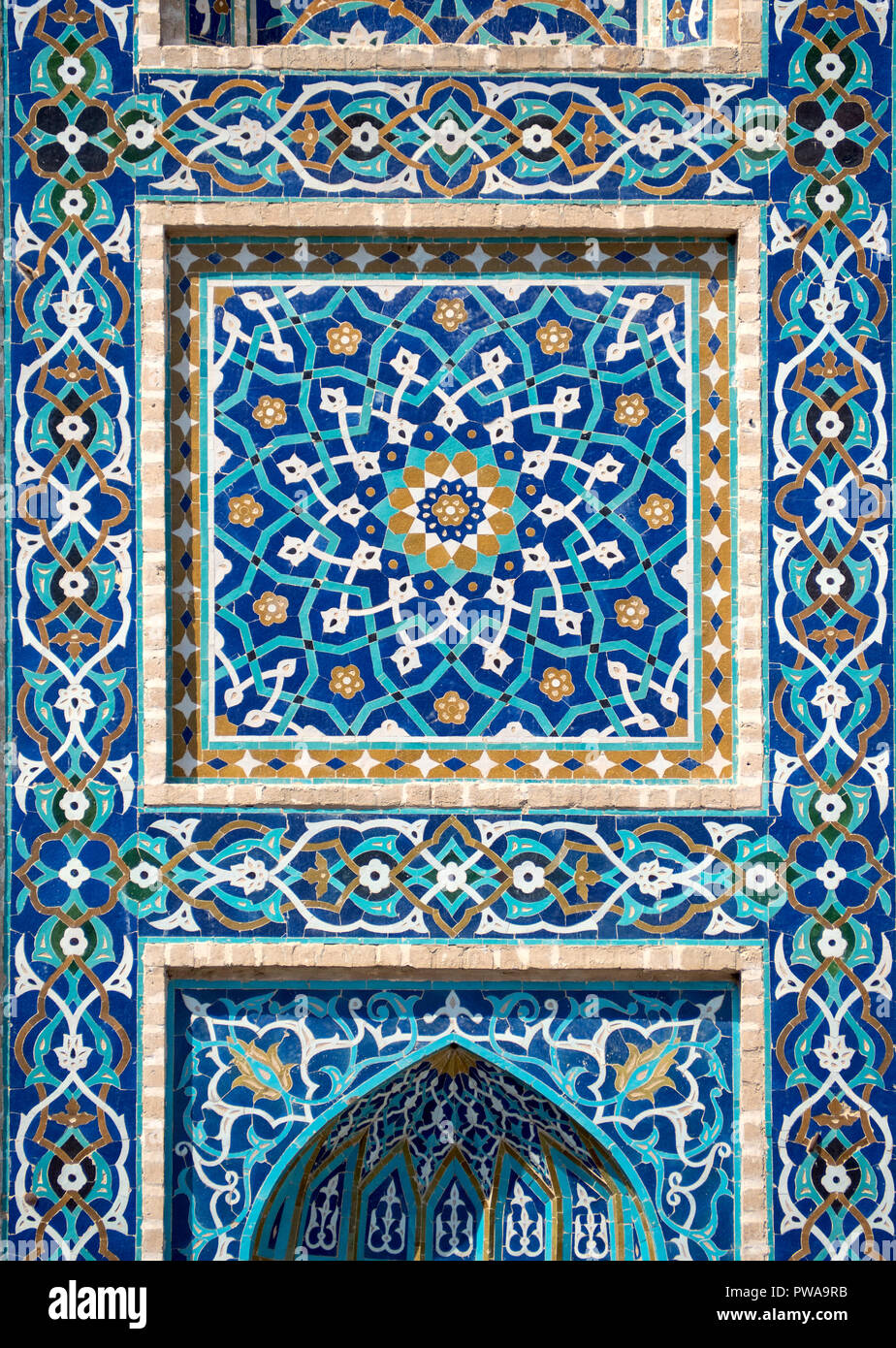 Dettaglio di tilework in moschea Jameh, Yazd, Iran. Foto Stock