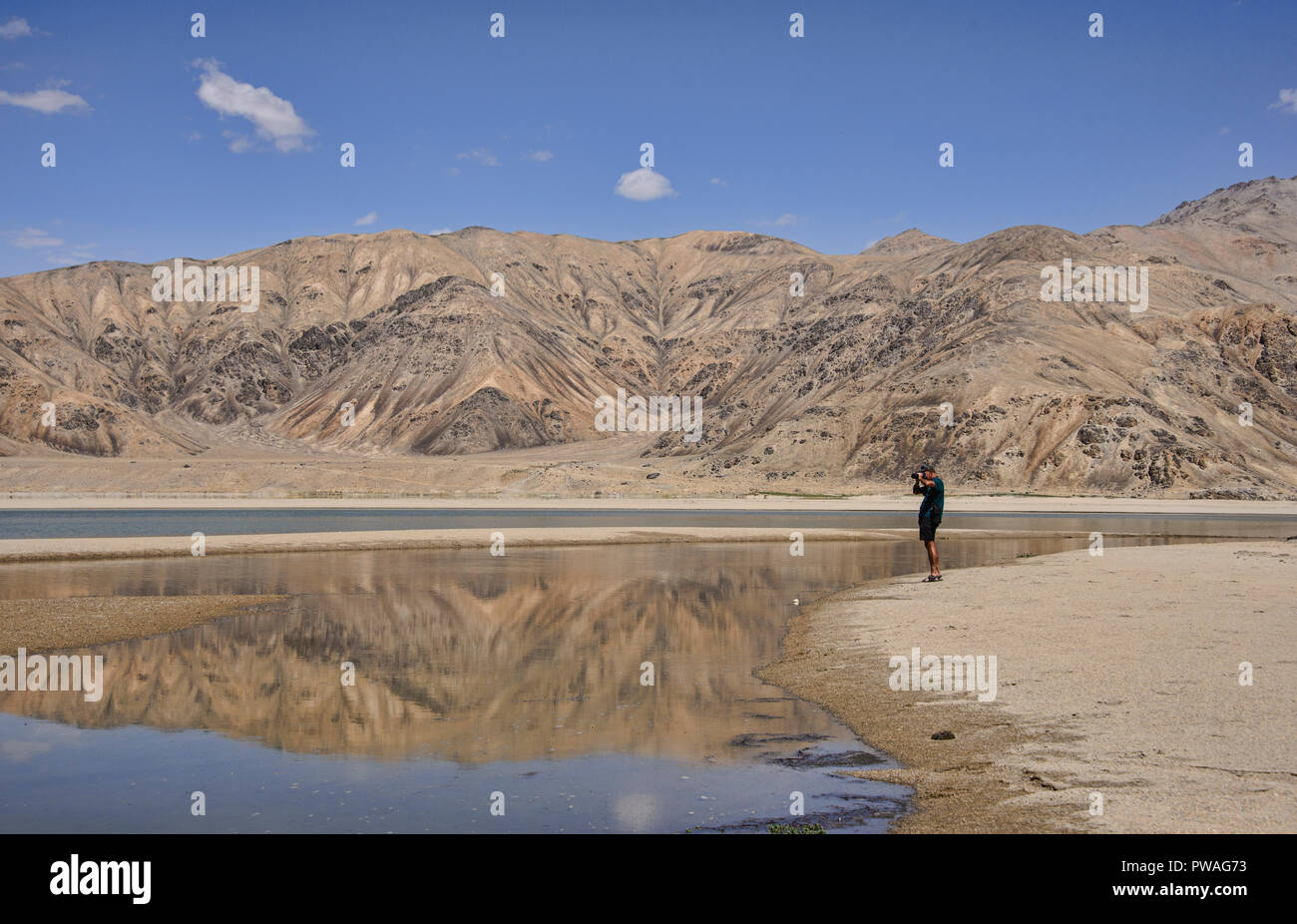 Il Lago di Smeraldo Yashilkul, il Pamir Highway, Tagikistan Foto Stock