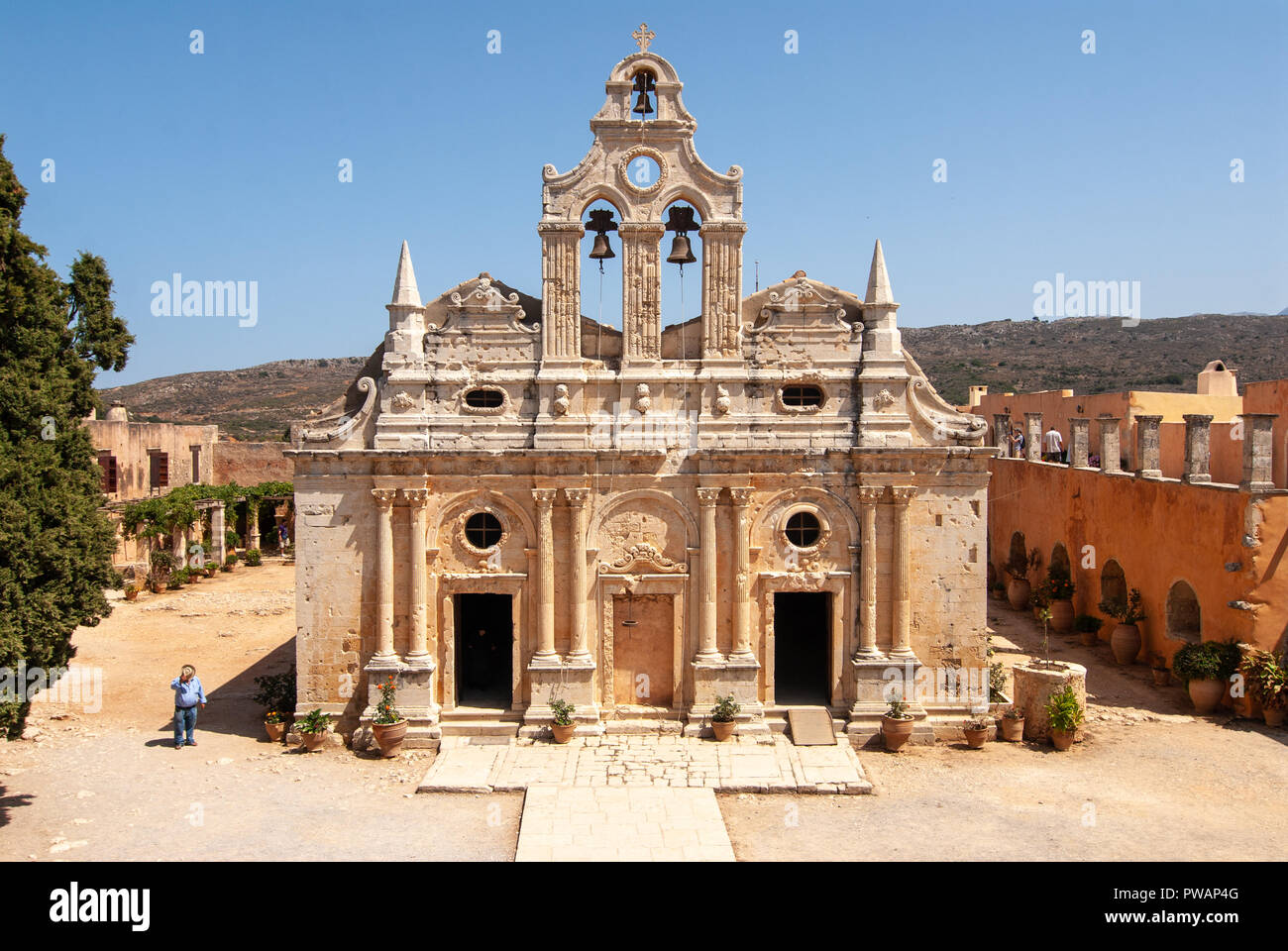 Soleggiato chiesa del monastero di Arkadi a Creta Foto Stock