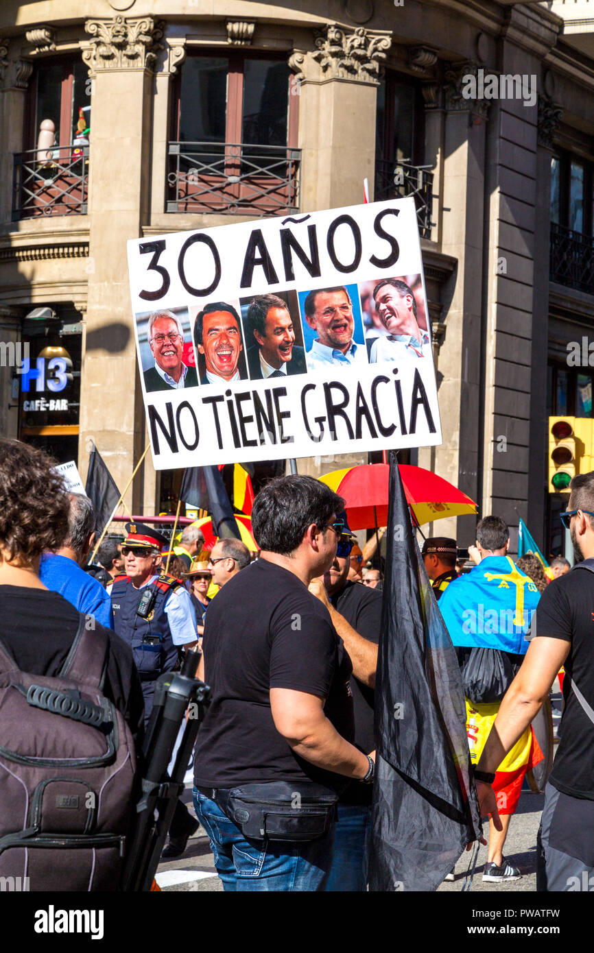 Il 29 settembre 2018, Barcelona, Spagna - il catalano pro-indipendenza separatisti protestando nel centro della città Foto Stock