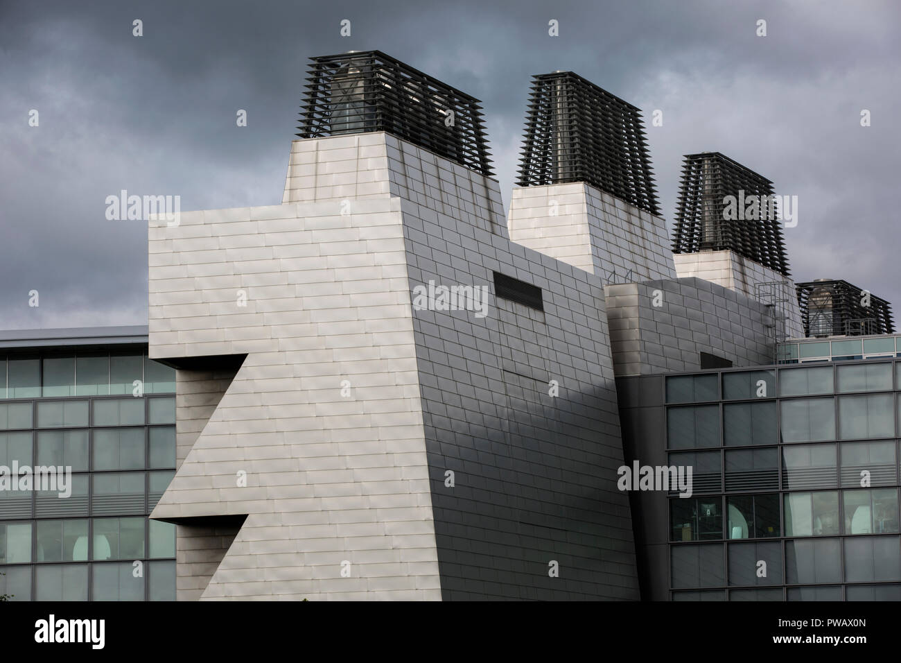 AstraZeneca nuova globale di ricerca e di sviluppo in sede di Cambridge, Cambridge Campus Biomedico edificio, England, Regno Unito Foto Stock