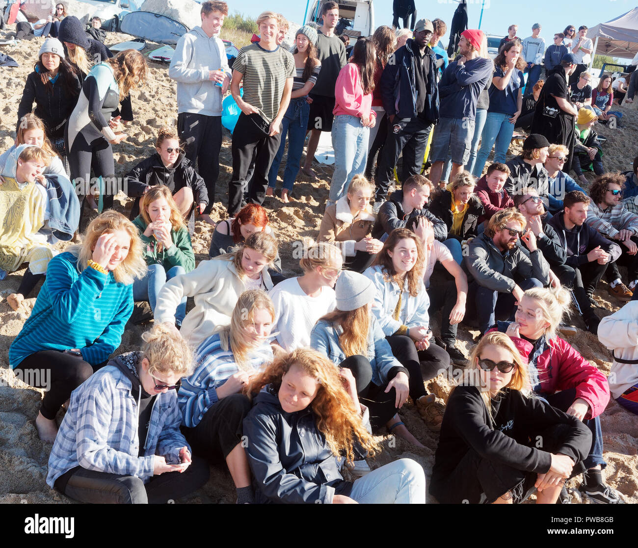 Newquay, Cornwall, Regno Unito. Xiv oct, 2018. Emily Matthews surf alla Womens singoli Cup in rappresentanza di Swansea Unii al 2018 British Università e Collegi Surf contest Fistral Beach 14 ottobre2018, Robert Taylor/Alamy live news, Newquay Cornwall, Regno Unito. Credito: Robert Taylor/Alamy Live News Foto Stock