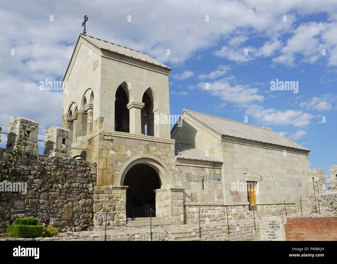 Akhaltsikhe Rabati castello-fortezza complesso piccola chiesa vista laterale in corrispondenza della parete Foto Stock