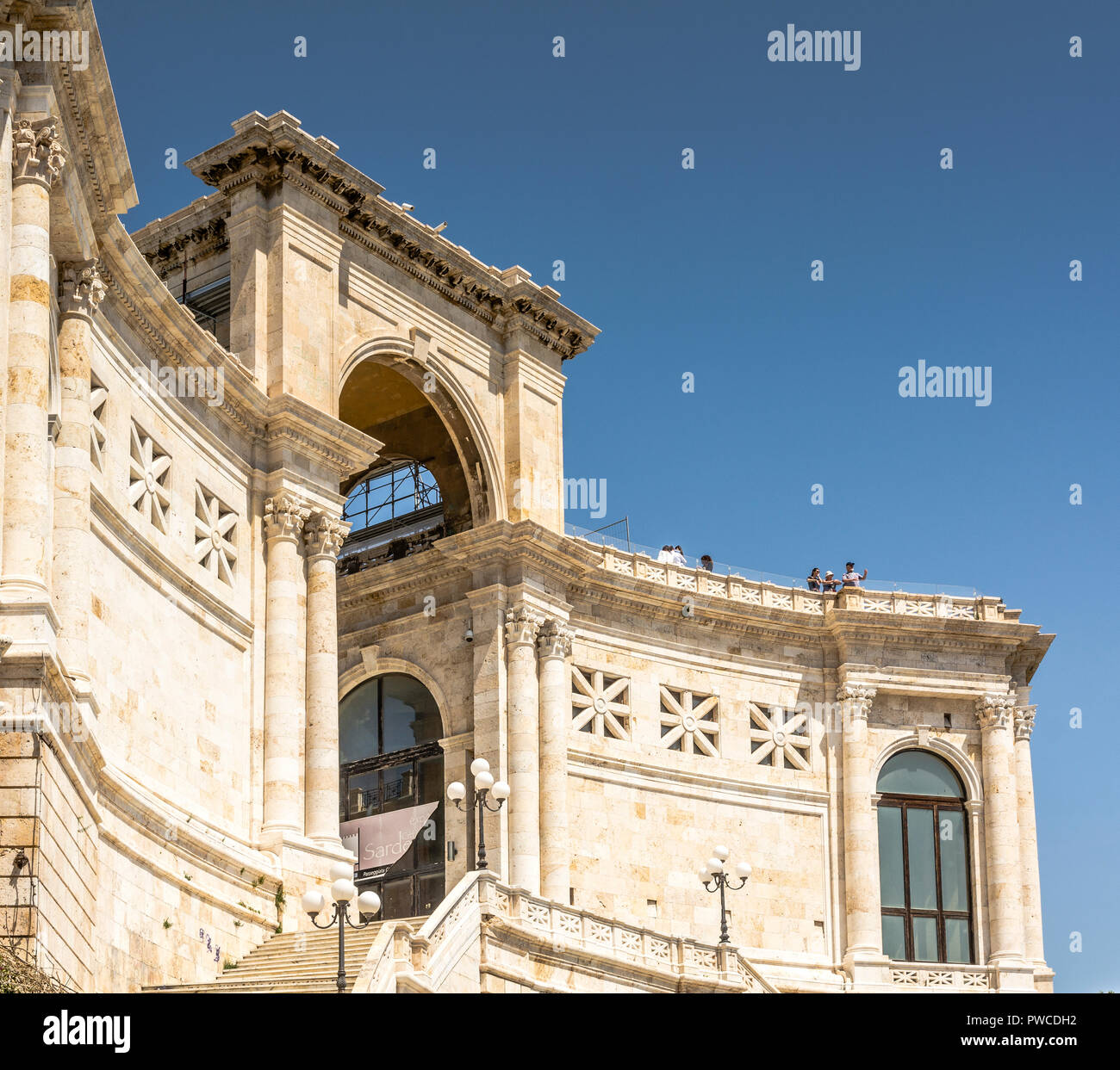 Bastione Saint Remy è un maestoso edificio risalente ai primi anni del XX secolo sorge nel centro storico di Cagliari, uno dei simboli di Sardiniaâ€™s Foto Stock