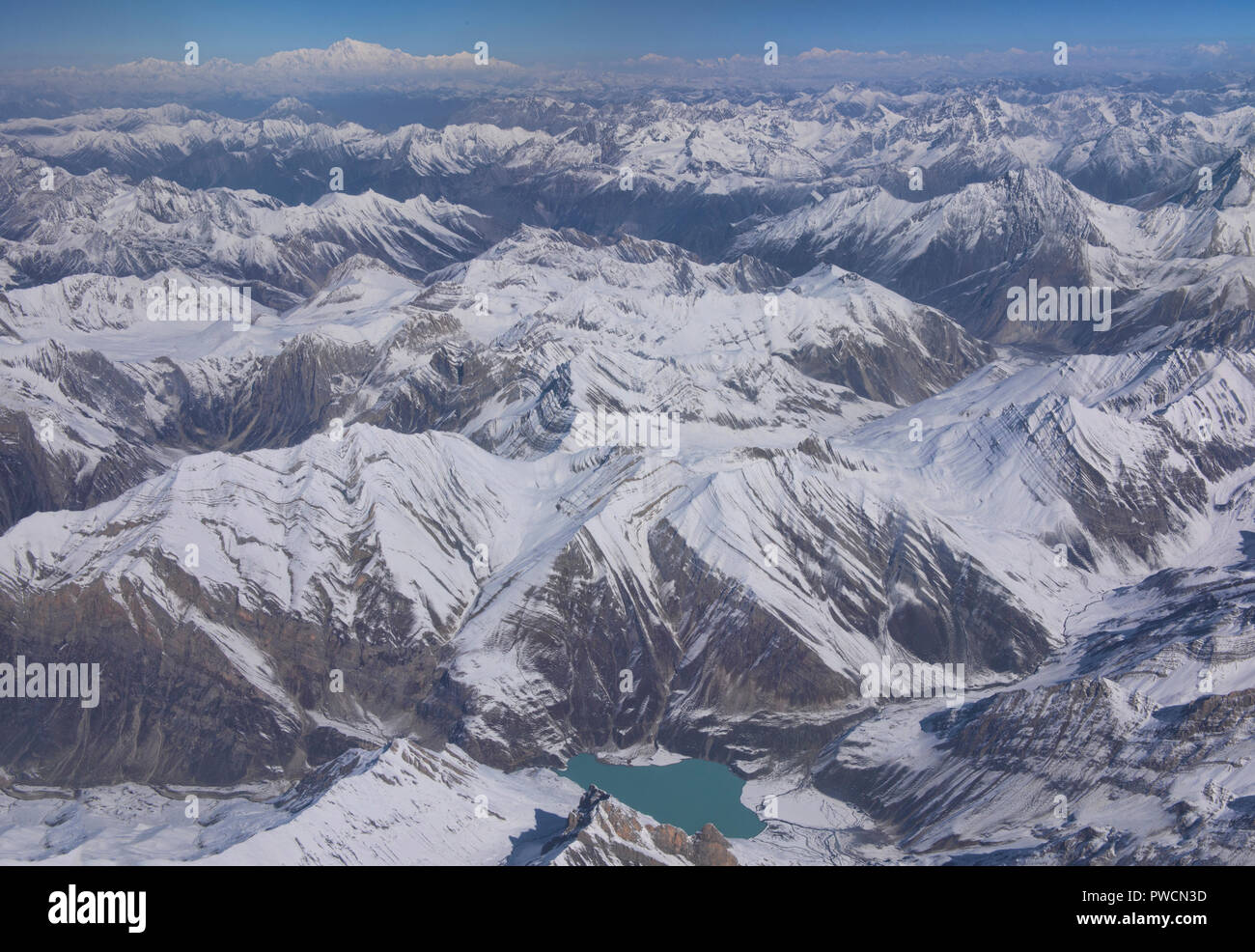 I picchi del Kashmir e del Karakoram, con il Tirich Mir (7708m) nell'Hindu Kush visto nel retro, Kashmir India Foto Stock