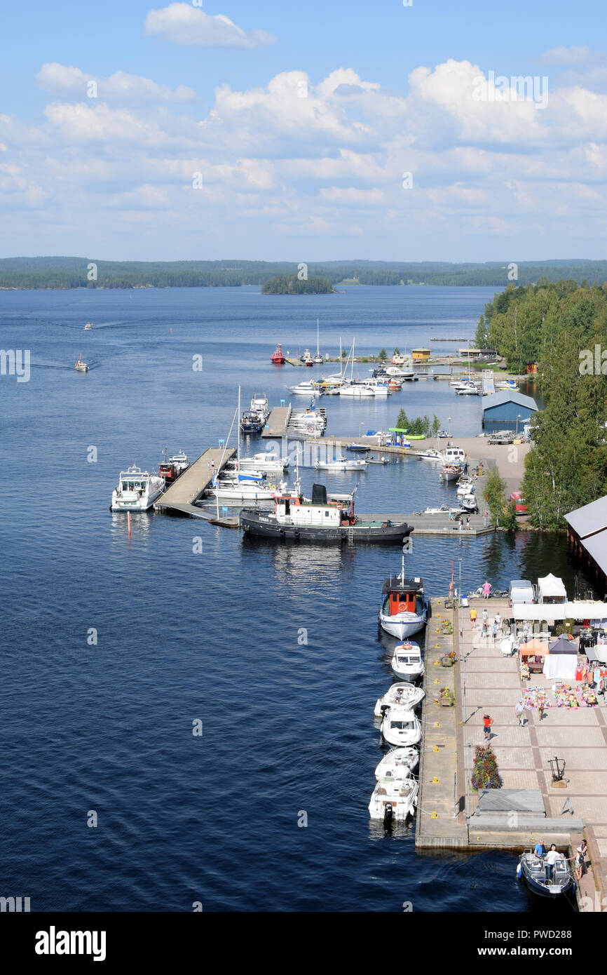 PUUMALA, Finlandia - 27 July, 2018: vista sul porto e sul Lago Saimaa. Foto Stock