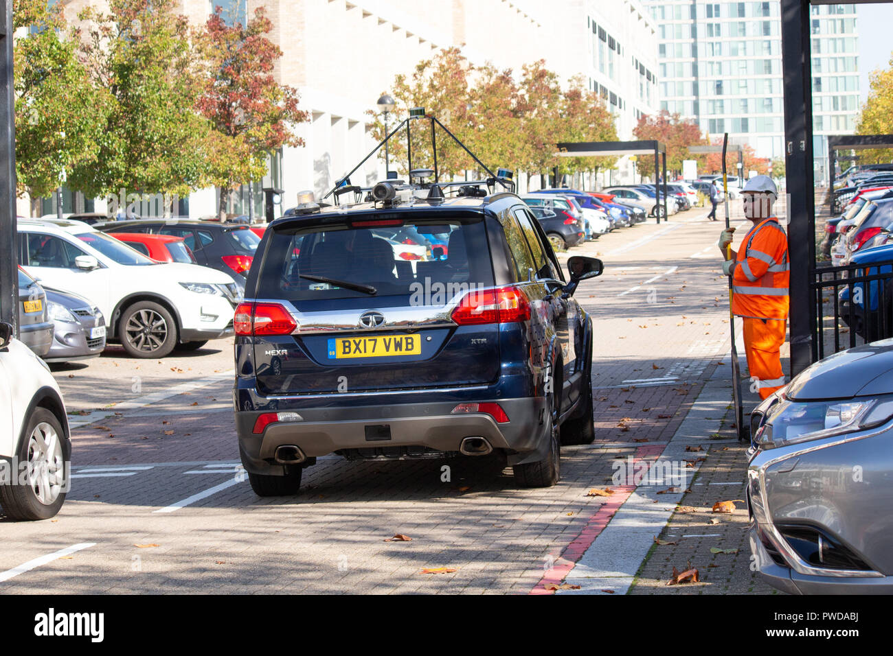 TATA Driverless i veicoli sottoposti a Milton Keynes, Inghilterra, Regno Unito Foto Stock