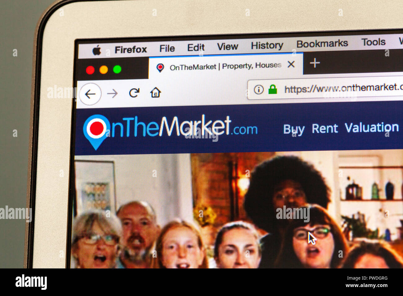 Online portale immobiliare sul mercato, sul sito web di mercato sul mercato agente immobiliare, online - agente immobiliare, .com, OnTheMarket.com, Agenti immobiliari Foto Stock