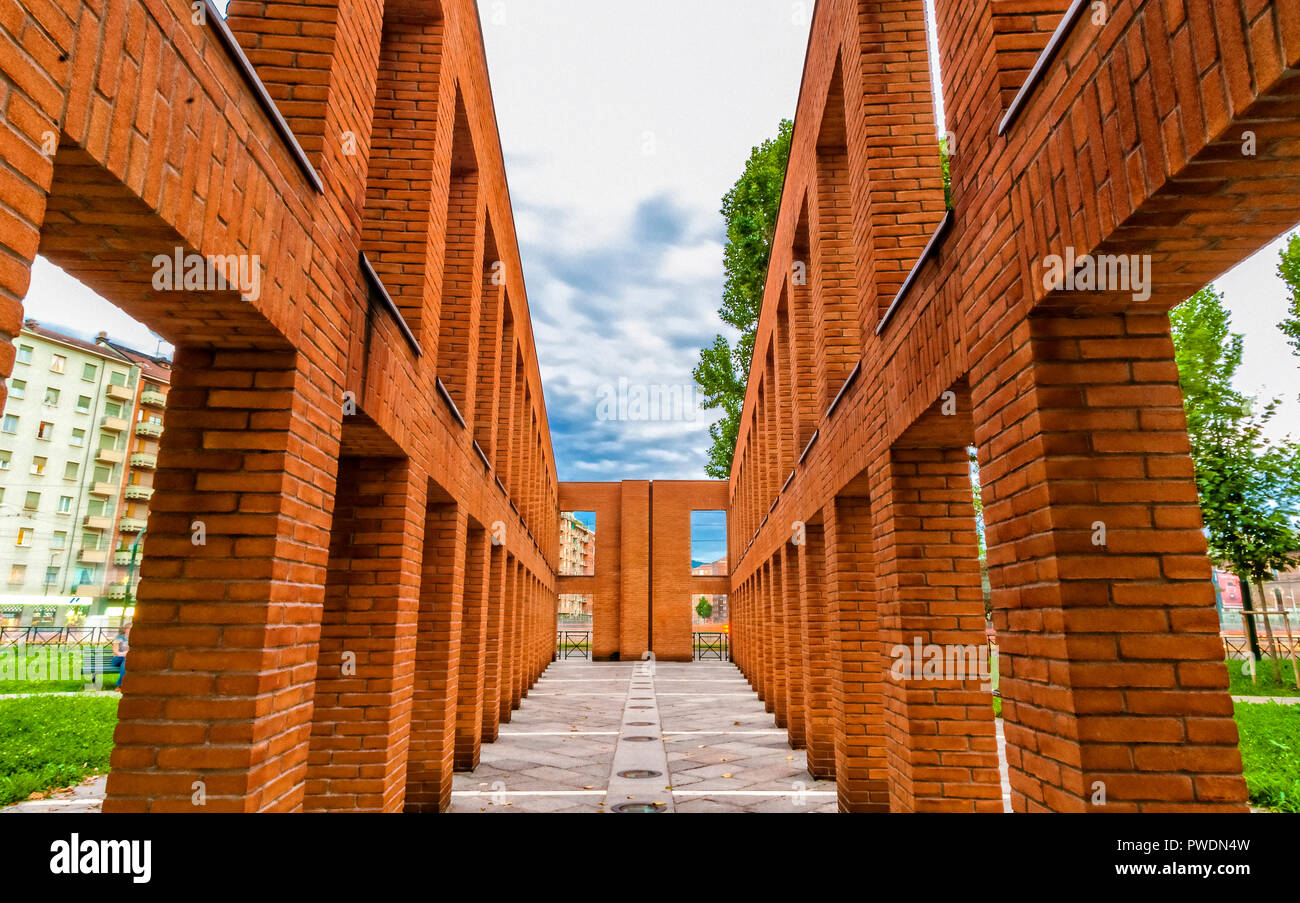 Italia Piemonte Torino largo Orbassano Arte Moderna artista Kirkeby ' lavoro per Torino'2005 Foto Stock