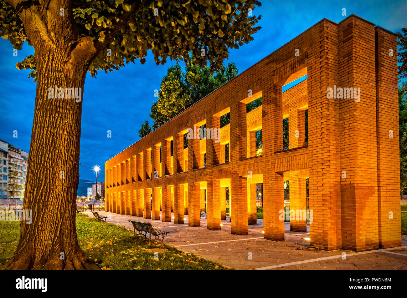Italia Piemonte Torino largo Orbassano Arte Moderna artista Kirkeby ' lavoro per Torino'2005 Foto Stock