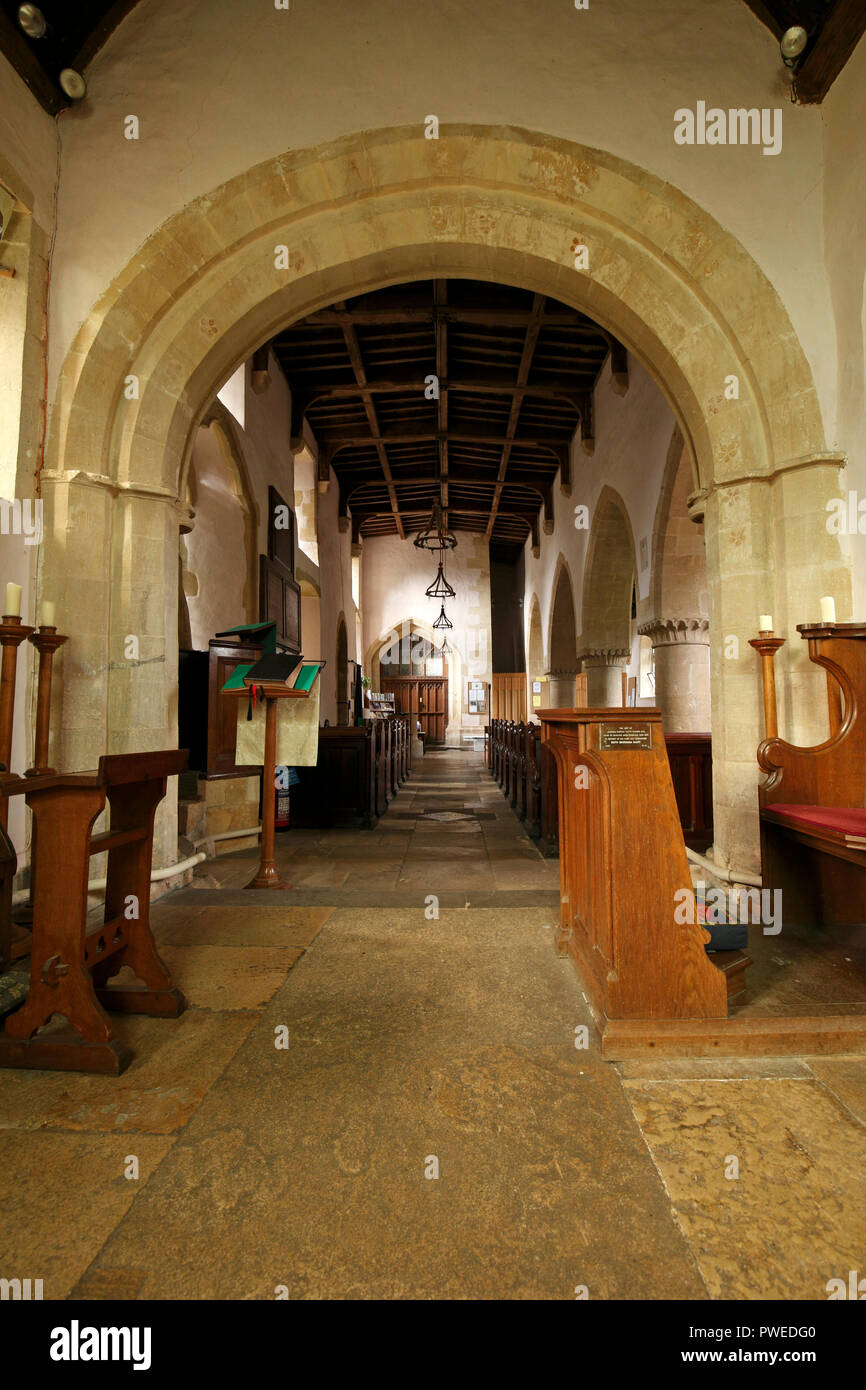 Interno del St James il Grande, Fulbrook chiesa. Oxfordshire. Foto Stock