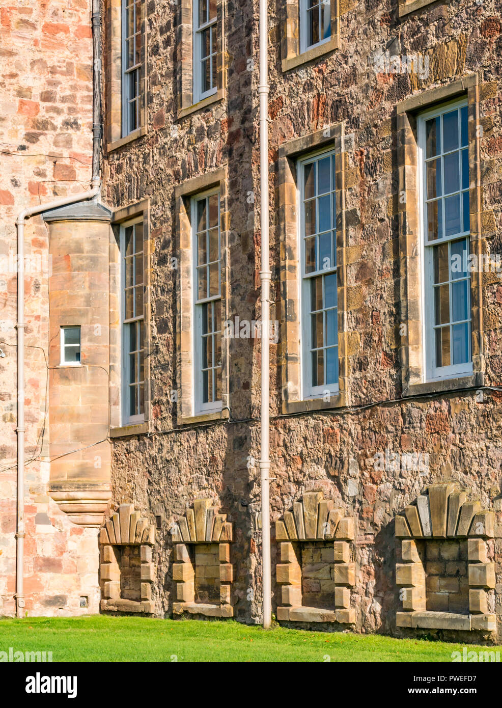 Dalkeith Palace, Dalkeith Country Park edificio storico nella luce del sole, ora Wisconsin campus universitario, Scotland, Regno Unito Foto Stock