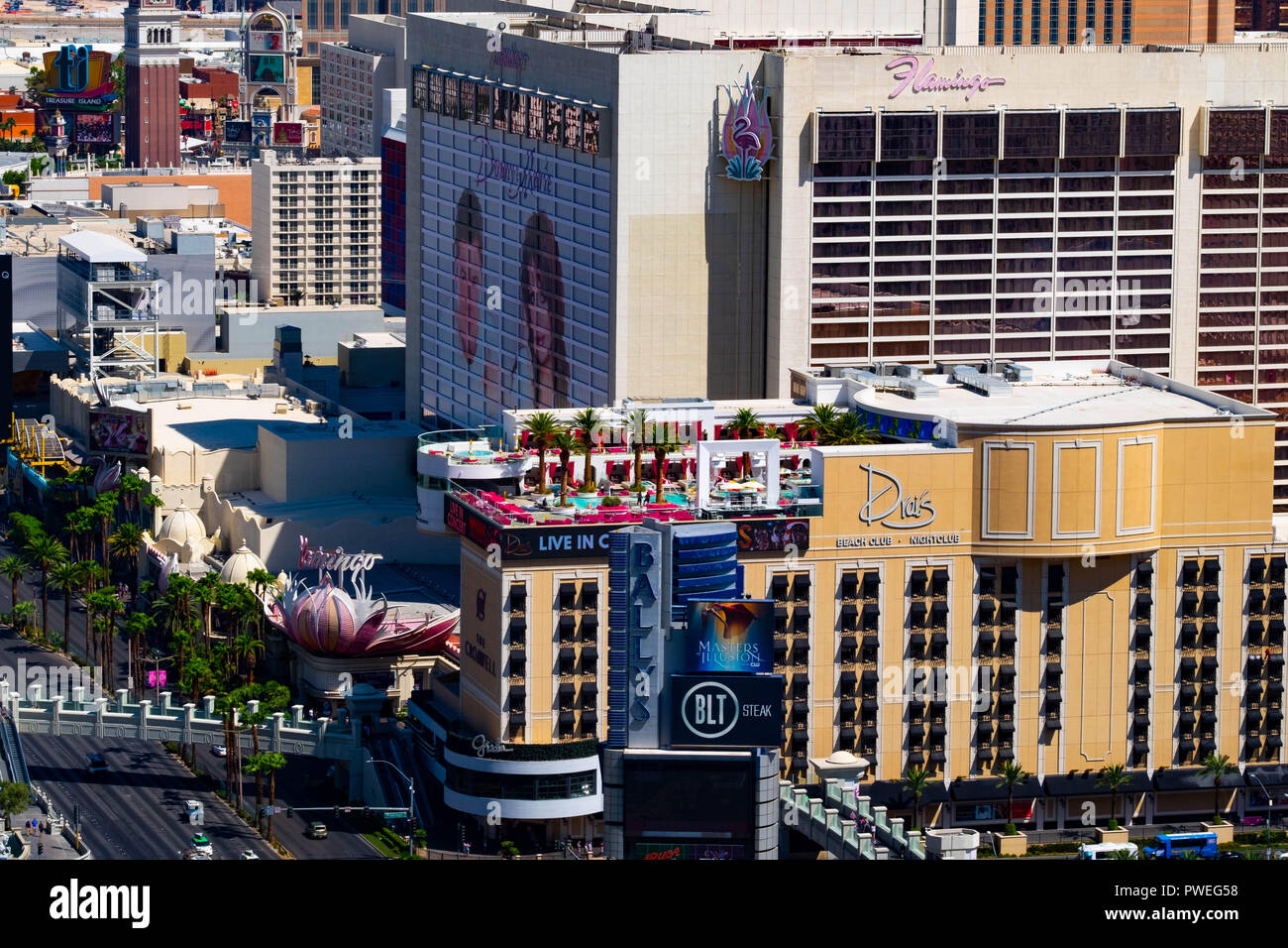 I tetti di Las Vegas mostrano il nightclub Drais e il Flamingo Hotel Foto Stock