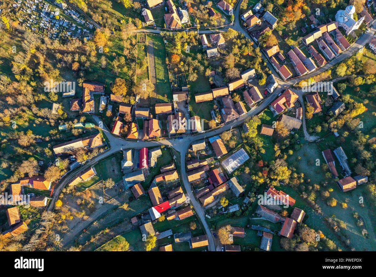 Antenna fuco immagine di un villaggio in Transilvania, Romania Foto Stock