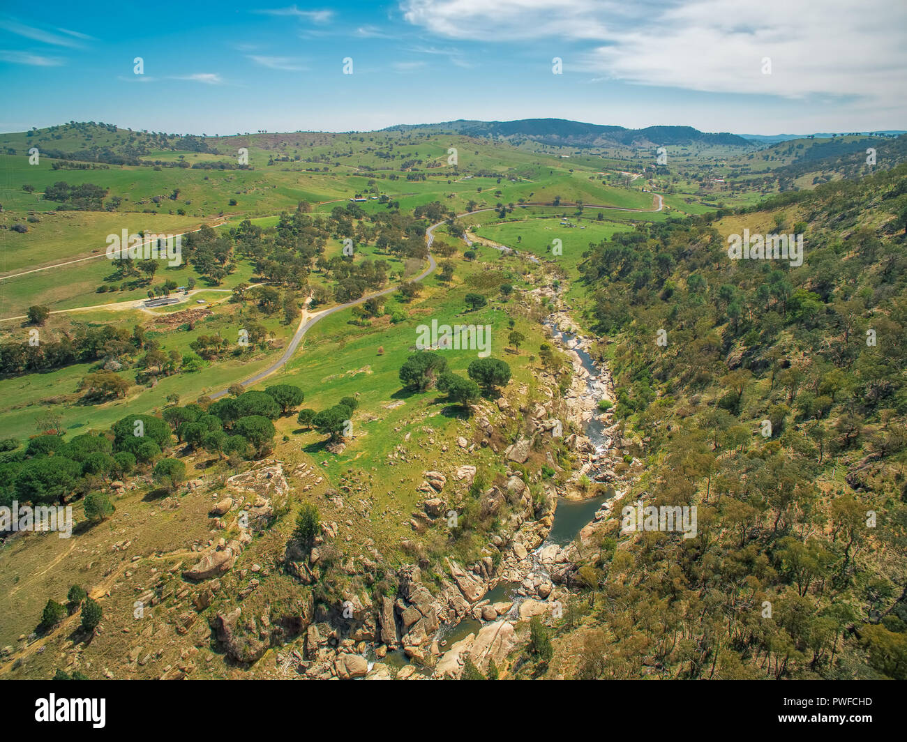 Adelong creek e scenic hills - vista aerea del NSW, Australia Foto Stock