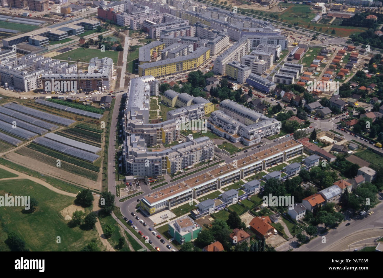 Wien, Wohnbau der 1980er Jahre, Leberberg, Luftbild Foto Stock