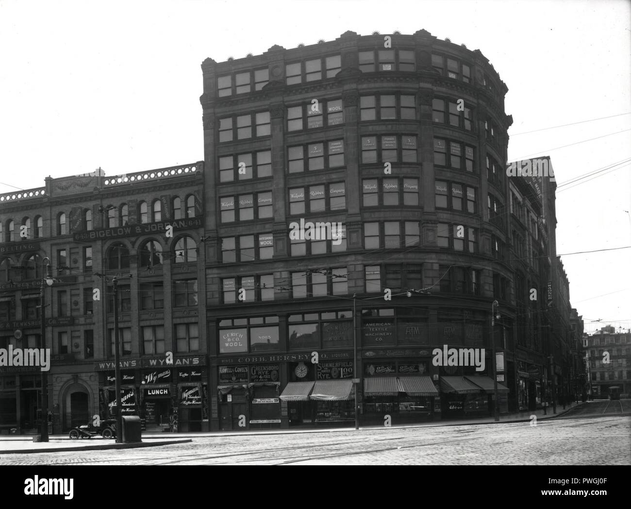 L'edificio marrone, Estate Street & Dewey Square (12225383284). Foto Stock