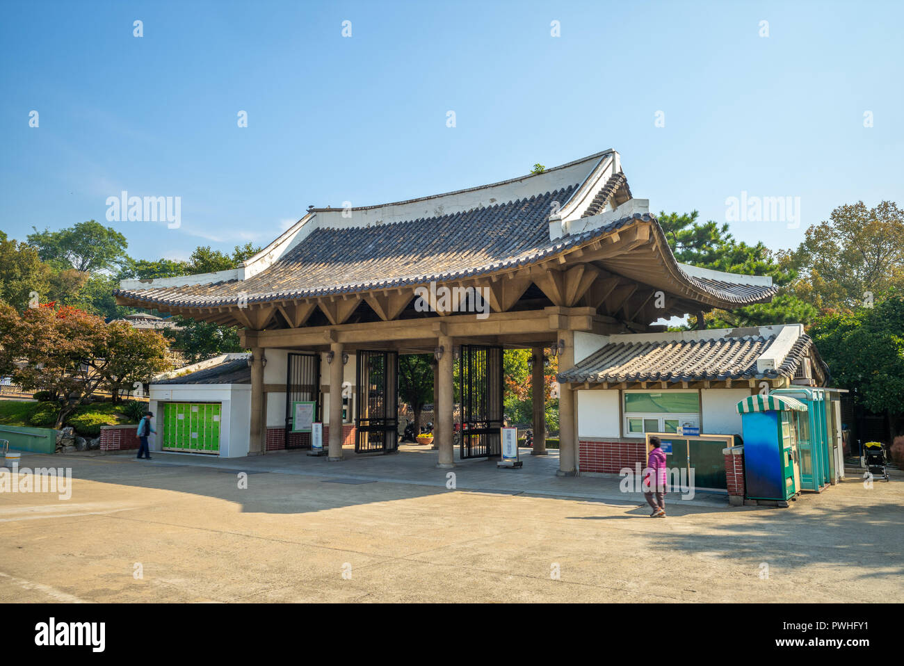 Cancello principale del Parco Dalseong a Daegu, Corea del Sud Foto Stock