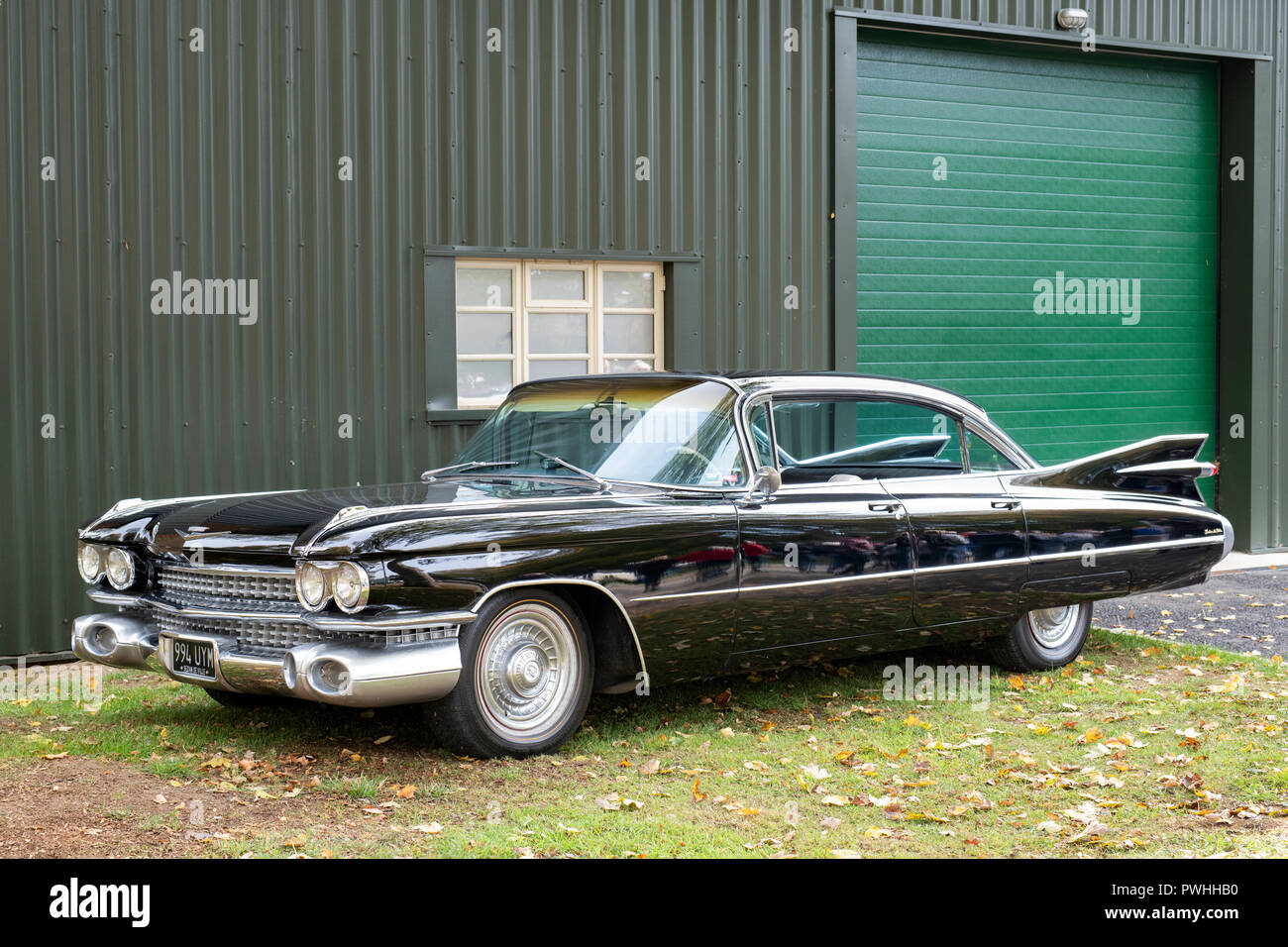 1959 Cadillac sedan de ville a Bicester Heritage Centre autunno domenica evento scramble. Bicester, Oxfordshire, Regno Unito. Classic American car Foto Stock