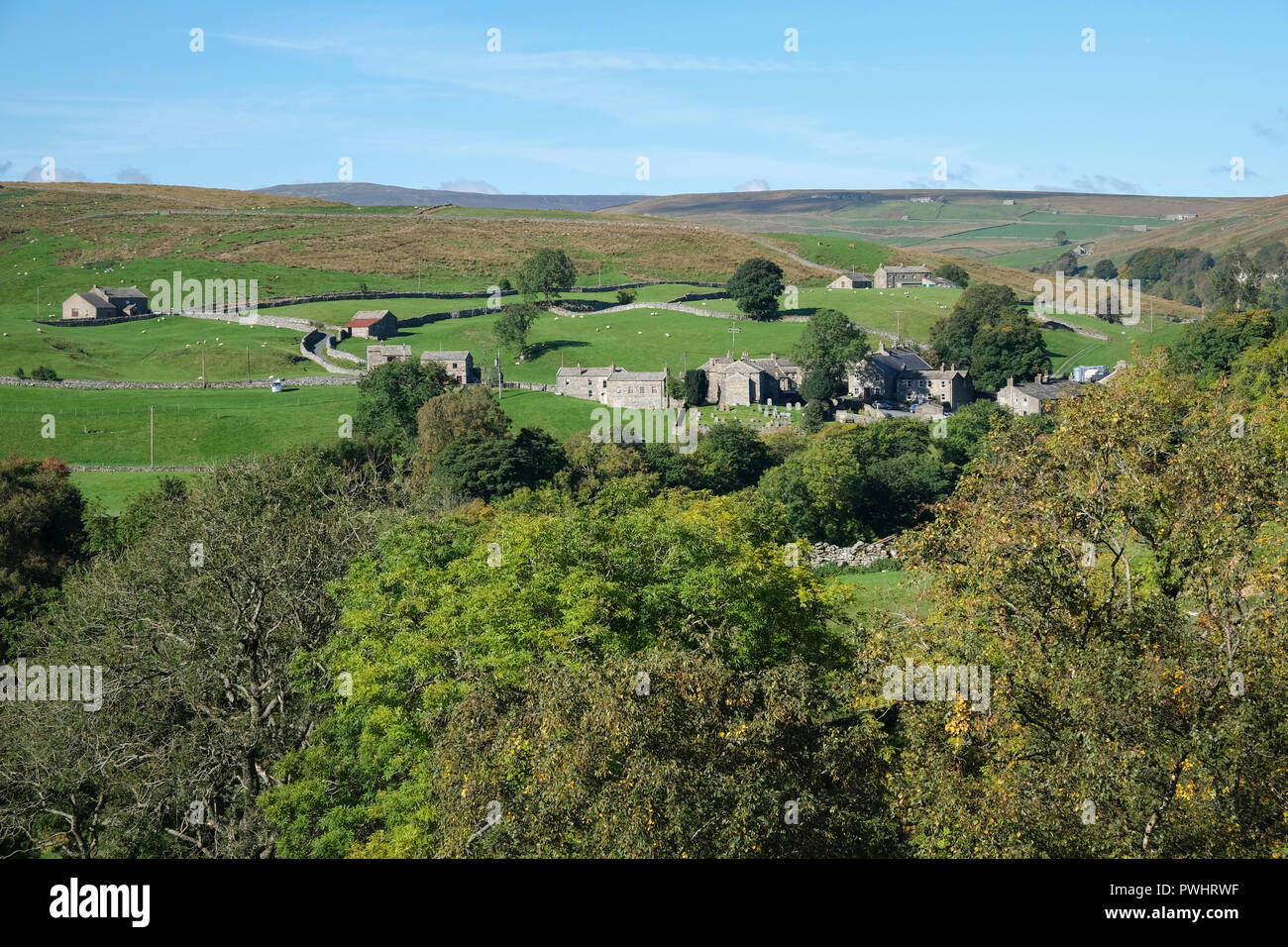 Costruzioni di Pietra nella campagna inglese a Keld in Swaledale nel Yorkshire Dales, North Yorkshire Inghilterra Foto Stock