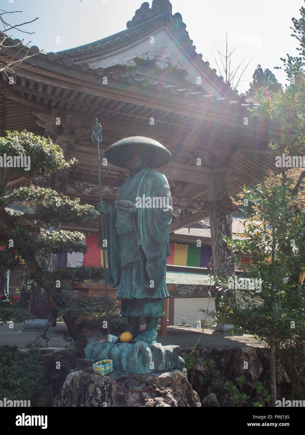 Kobo Daishi, statua in bronzo, tempio Iwamotoji 37, Shikoku 88 tempio pellegrinaggio, Kochi, Giappone Foto Stock