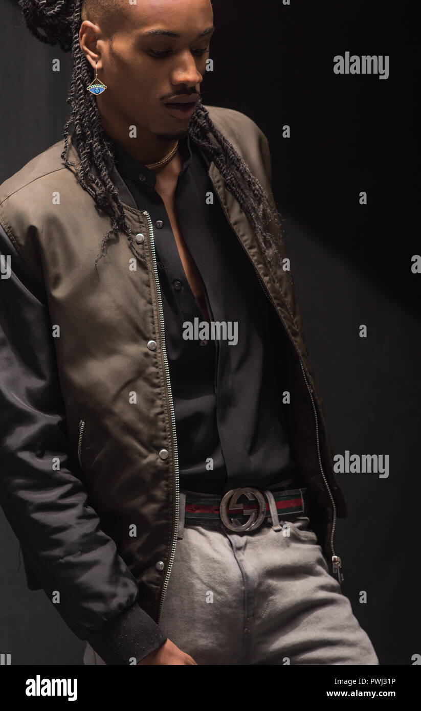 La moda maschile immagini del modello Nowles Adams Foto Stock