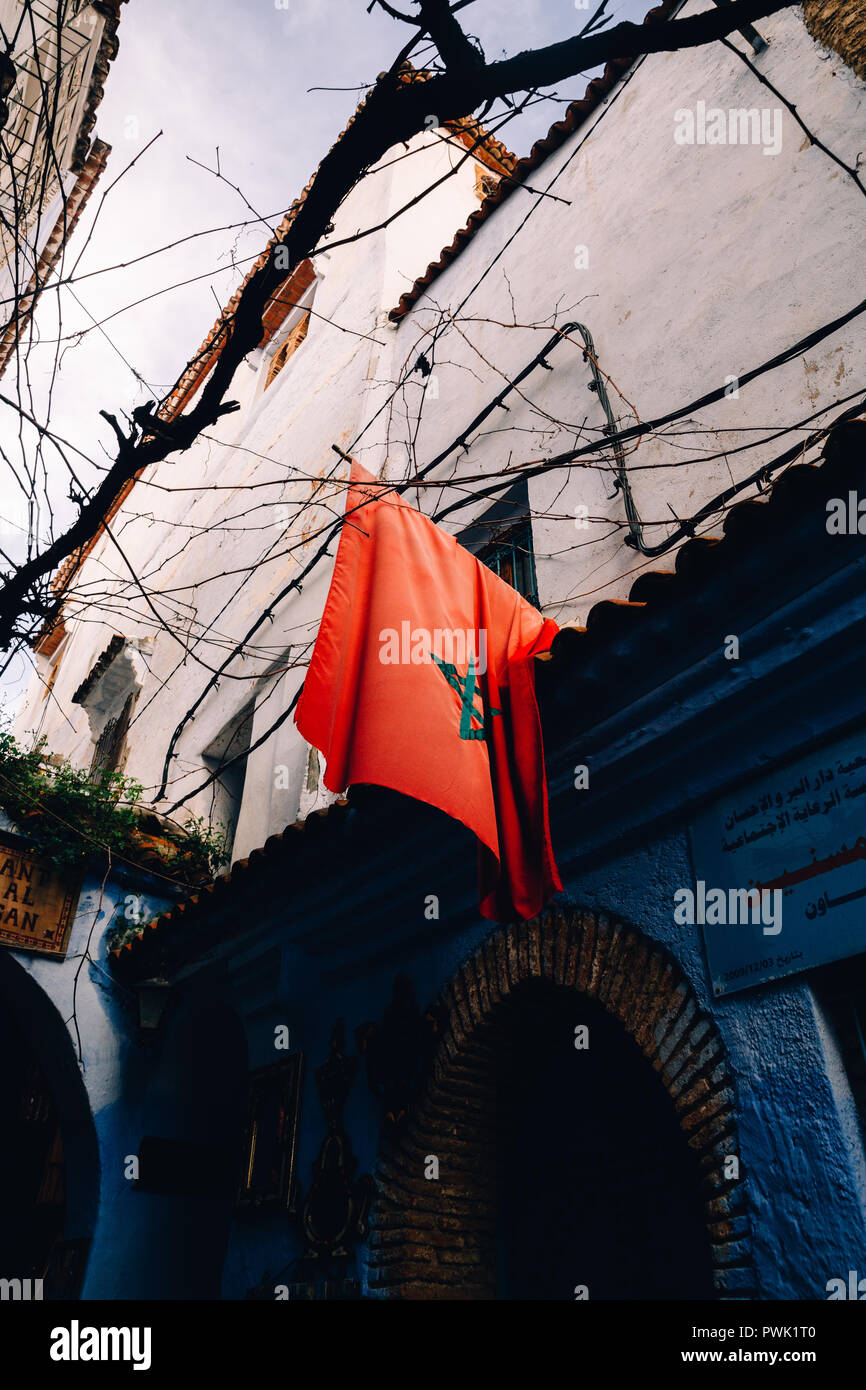 Bandiera marocchina, Chefchaouen, Marocco, 2018 Foto Stock