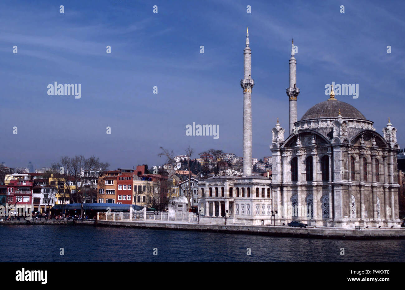 La Moschea Ortokay sul Bosforo,Istanbul, Turchia Foto Stock