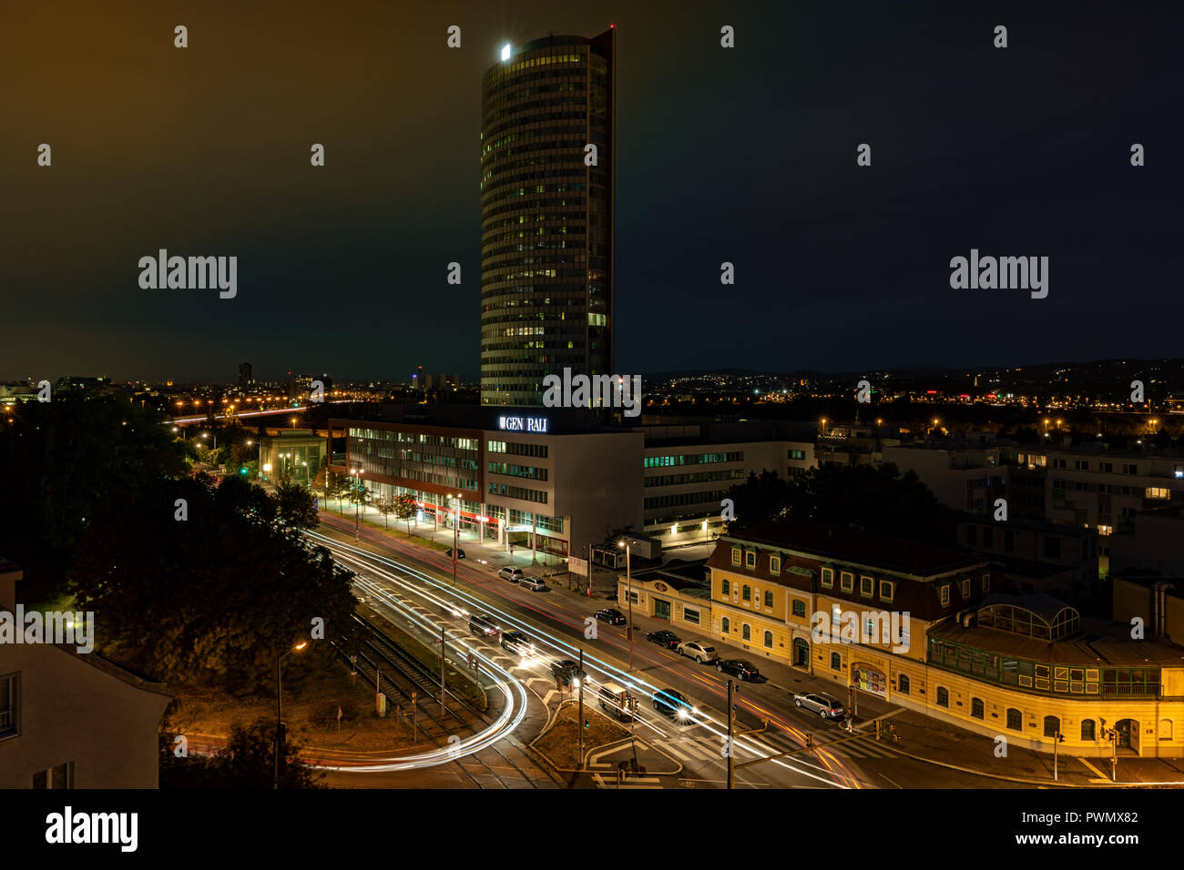 Vista notturna della città di Vienna Foto Stock