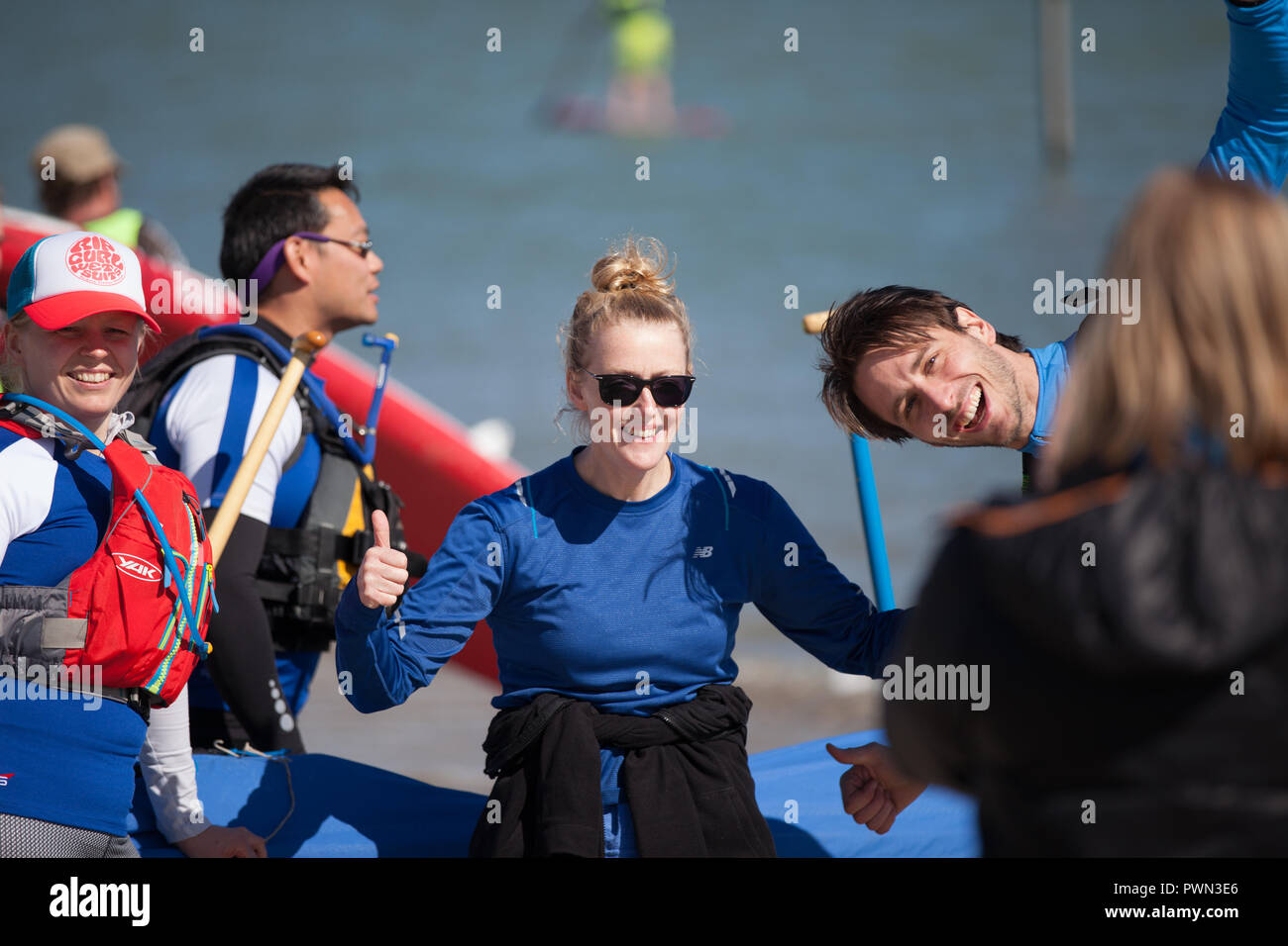 Dragon Boat Racers Foto Stock