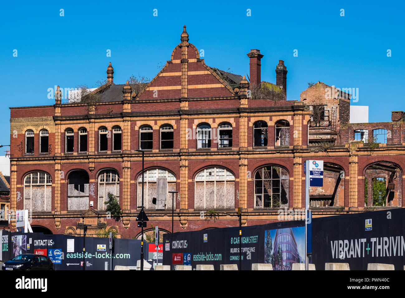 Fuoco abbandonati danneggiato fabbrica di Serrature Eastside, Birmingham, West Midlands, England, Regno Unito Foto Stock