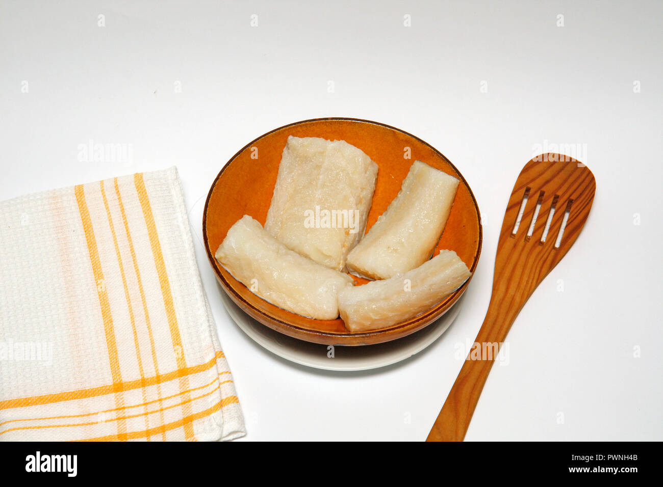 Merluzzo con verdure. Passo dopo passo. Piatto preparato: C2DMTH. Foto Stock