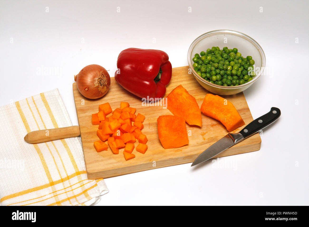 Merluzzo con verdure. Passo dopo passo. Piatto preparato: C2DMTH. Foto Stock