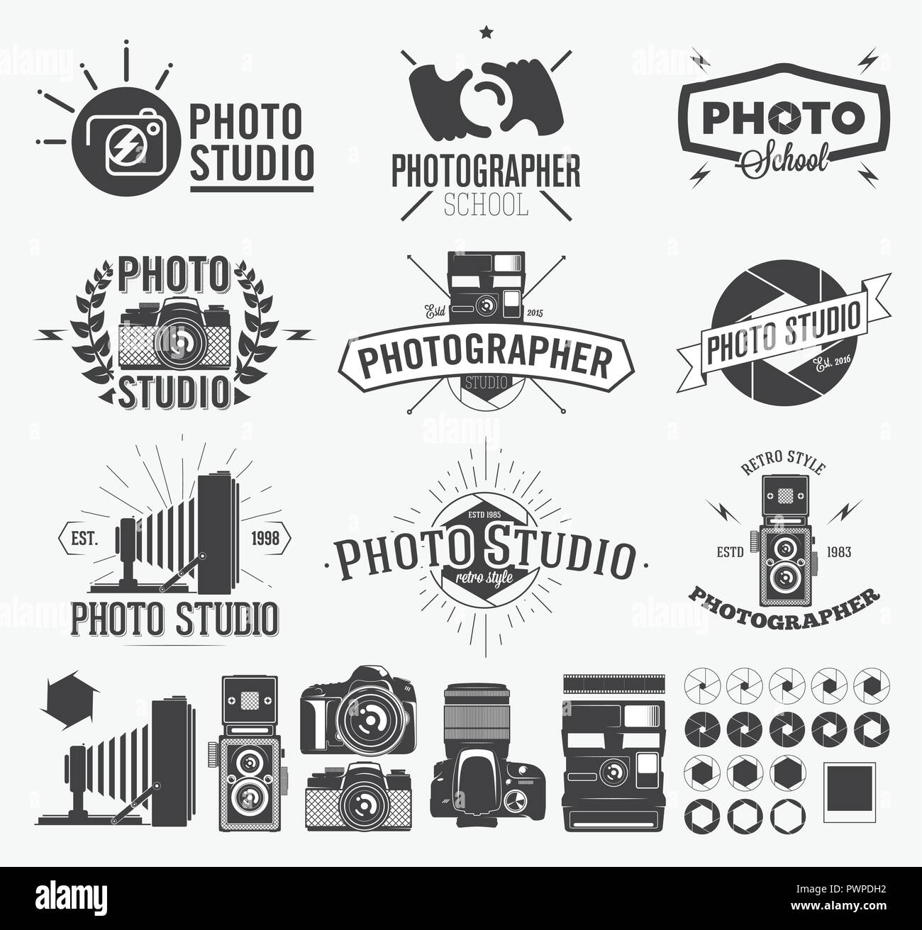 Fotografia e foto studio logo, fotocamera classica Modello etichette per il tuo design Illustrazione Vettoriale