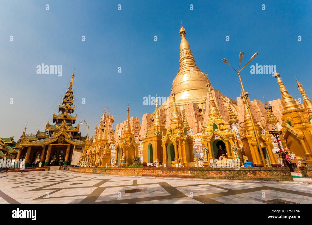 Shwedagon pagoda Yangon, Myanmar Foto Stock