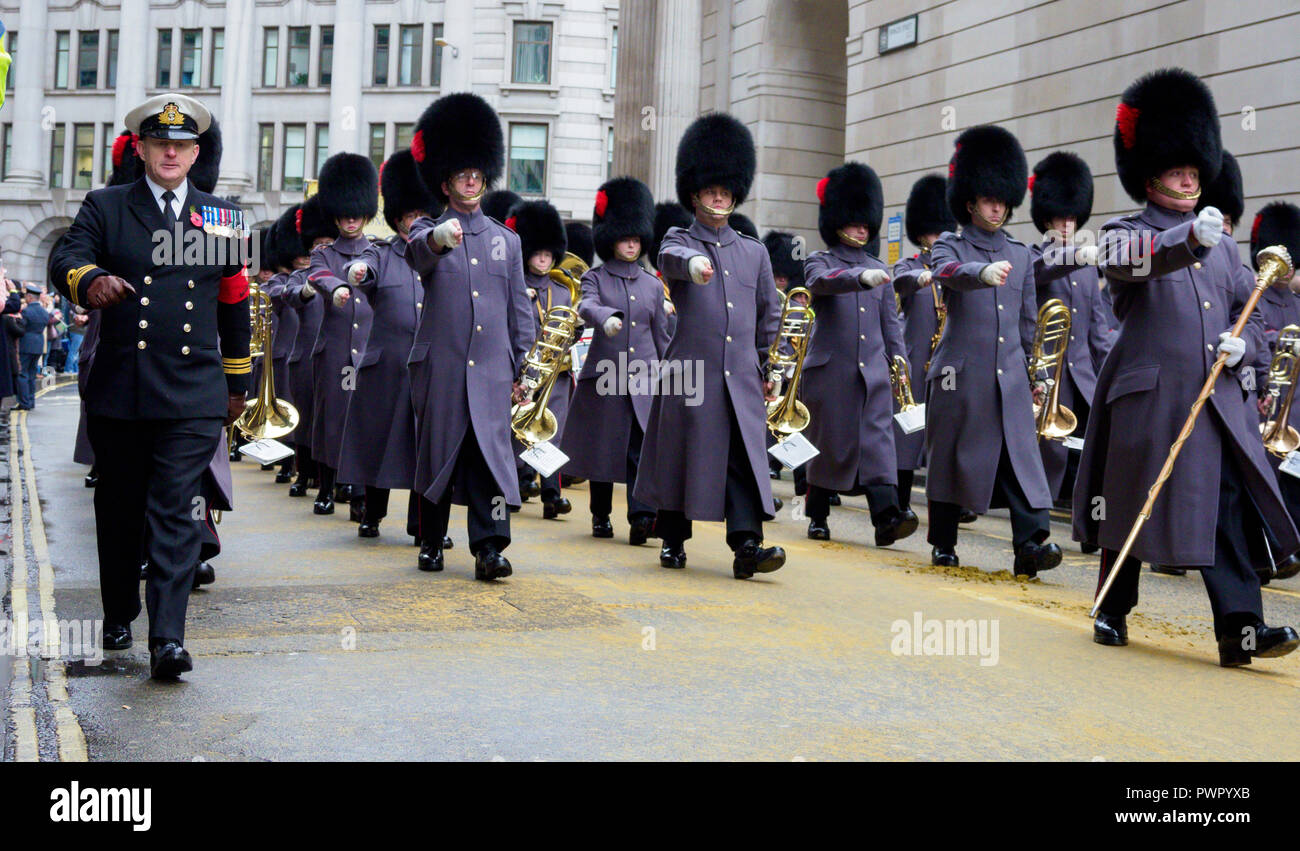 Banda di protezioni Lord Mayor's Parade City of London Novembre 2017 Foto Stock