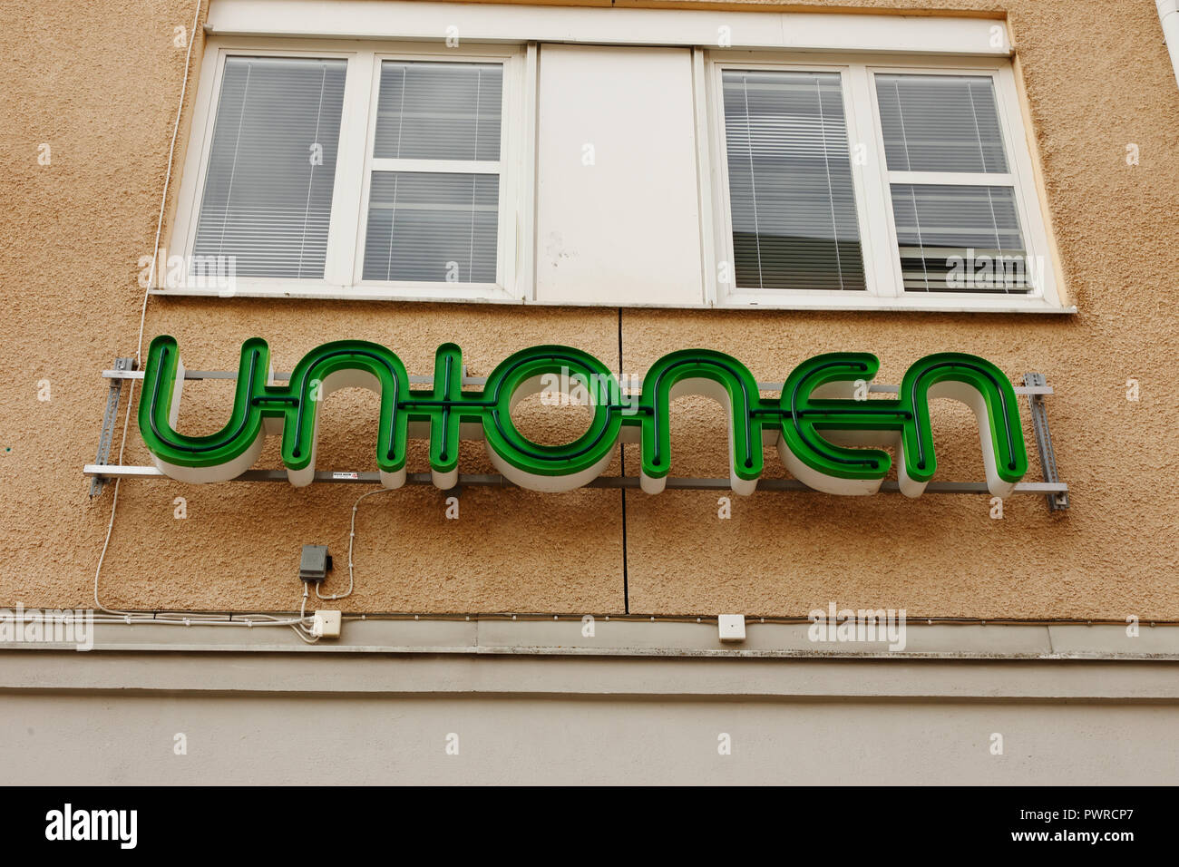 Sodertalje, Svezia - 13 Ottobre 2018: il segno e il logo per il sindacale svedese Unionen presso il suo ufficio lokal. Foto Stock