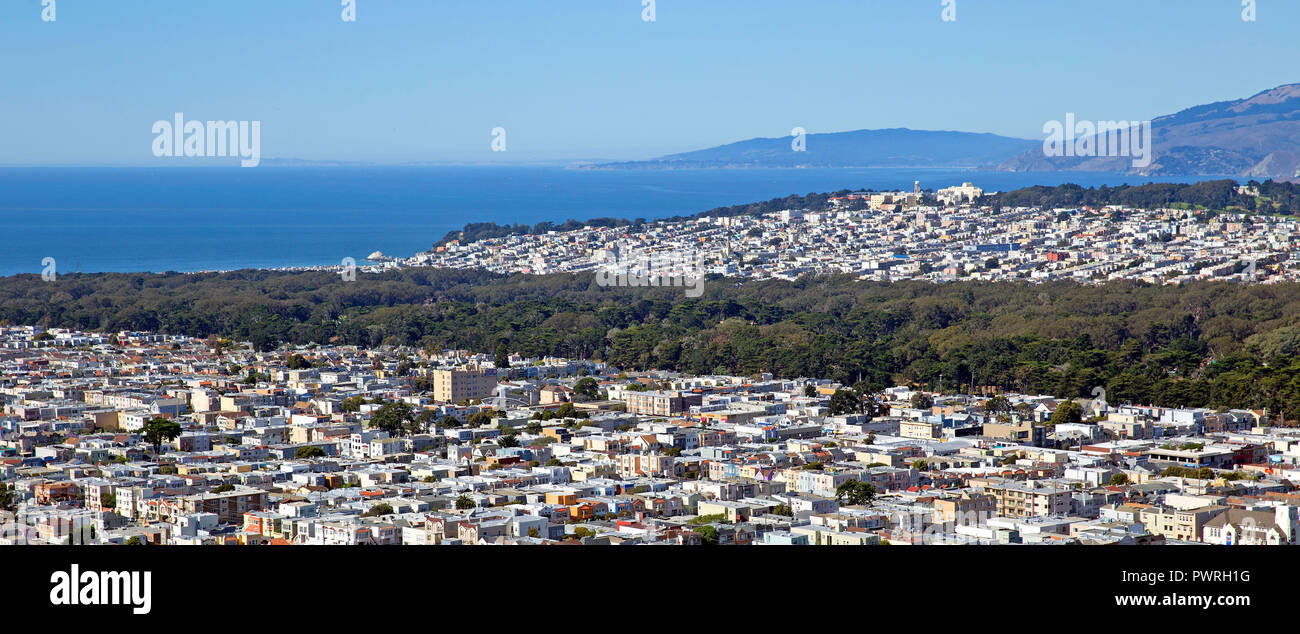 Vista aerea del tramonto esterno del distretto di San Francisco, California Foto Stock