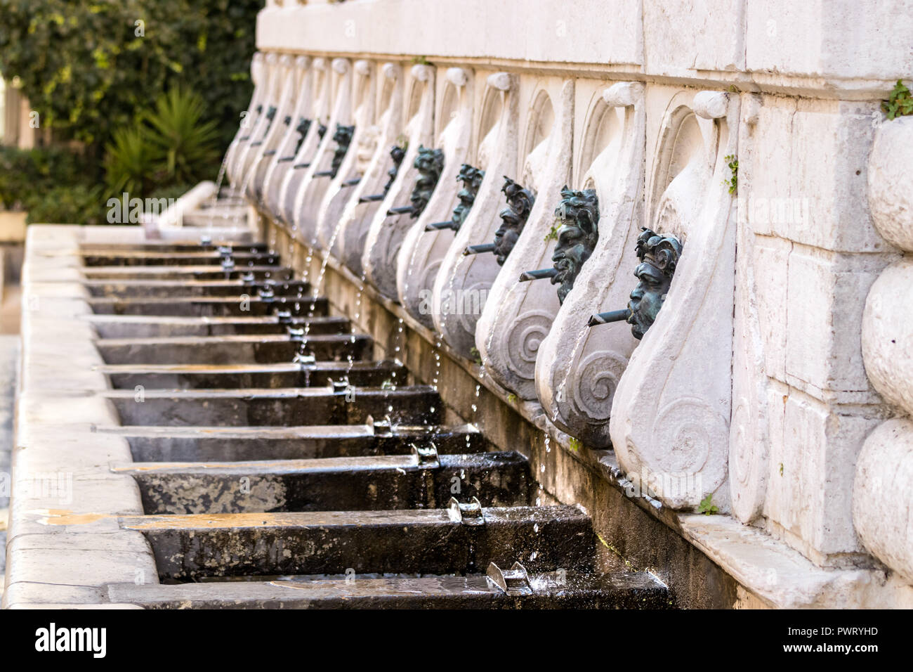 Vista prospettica della fontana Calamo in Ancona, Italia. Foto Stock