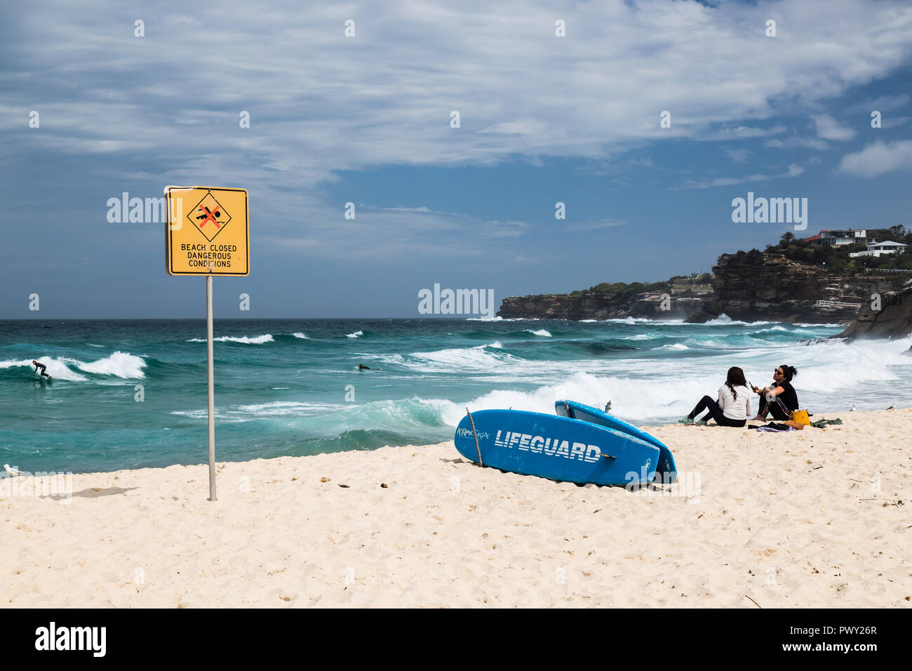 Tamarama Beach, Sydney Australia, 18 ott 2018 Scultura di mare, Tamarama Beach,la più grande del mondo annuale, free-per-il-pubblico, outdoor esposizione di scultura, ha avuto il suo avvio di media player in Tamarama Beach Park oggi. Al momento del lancio il destinatario dell'Aqualand Premio di scultura, che è aumentato a $70.000 di quest anno sarà annunciato. Il lancio fornirà una prima occhiata al credito: Paolo Lovelace/Alamy Live News Foto Stock