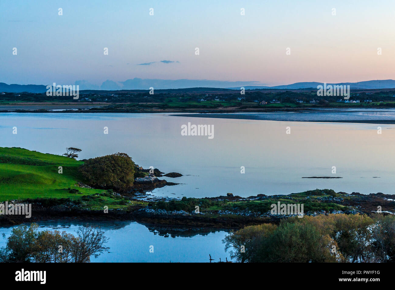 Alba luce su Loughros Mor, o più, Baia Ardara, County Donegal, Irlanda Foto Stock