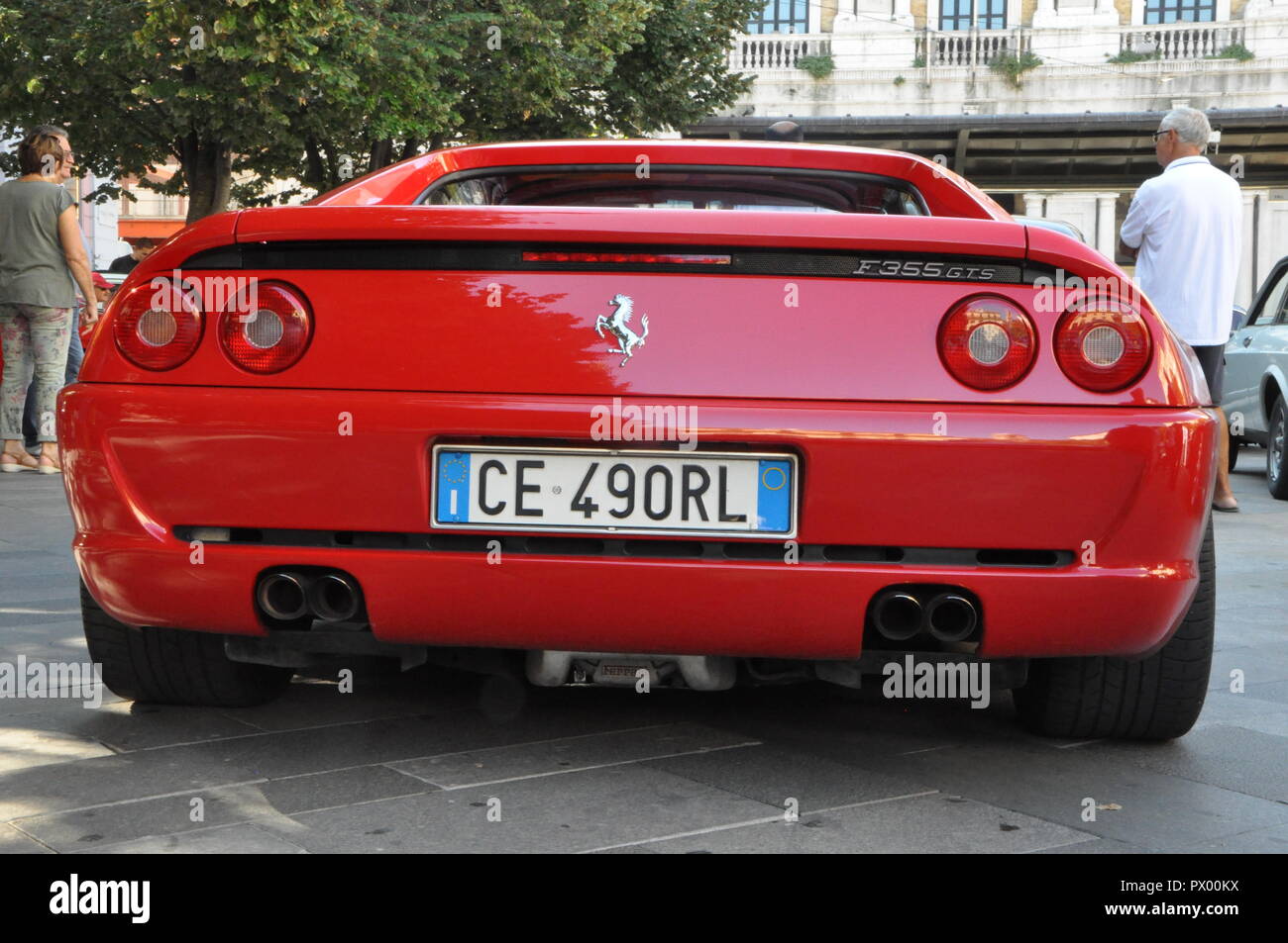 ANCONA , Italia - SET 23 - 2018 : Ferrari 355 GTS vecchia auto Foto stock -  Alamy