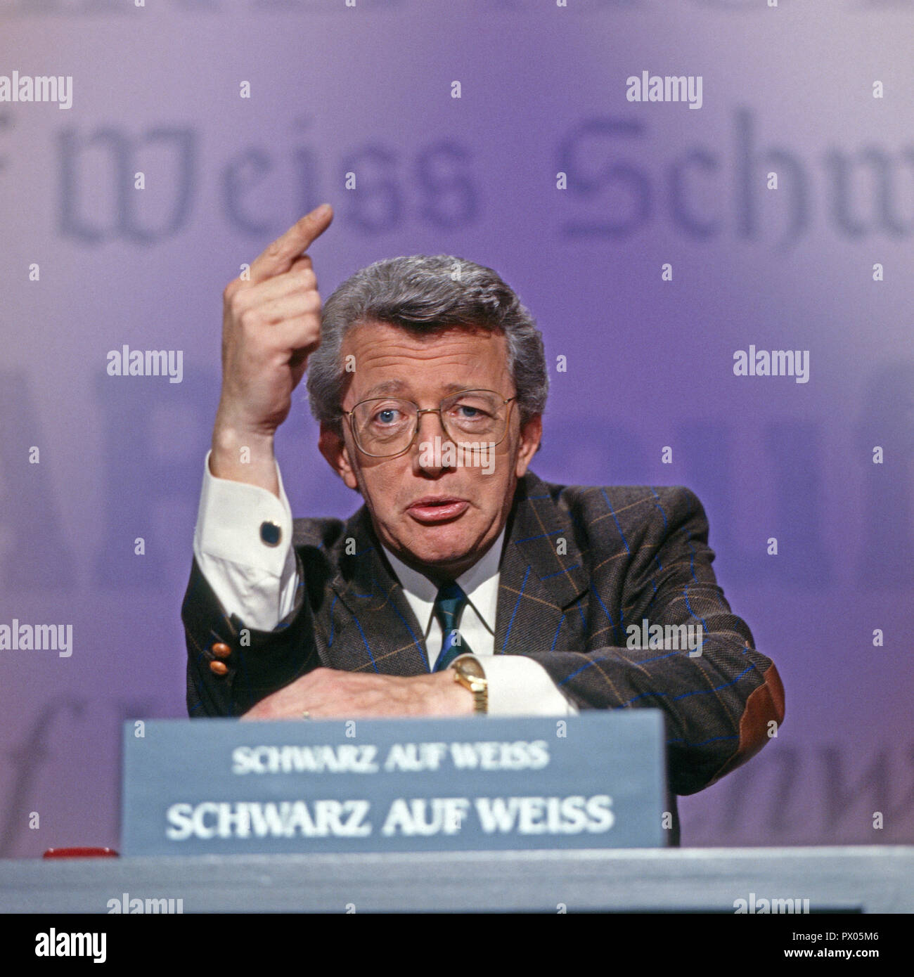 Schwarz auf weiß - Die Jagd nach Schlagzeilen, Fernsehshow, Deutschland 1988, moderatore Dieter Heck Thomas Foto Stock
