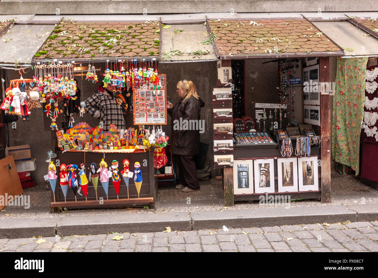 Si spegne in U Starého hřbitova, Sinagoga Klausen, il vecchio quartiere ebraico Josefov, Praga, Repubblica Ceca. Foto Stock