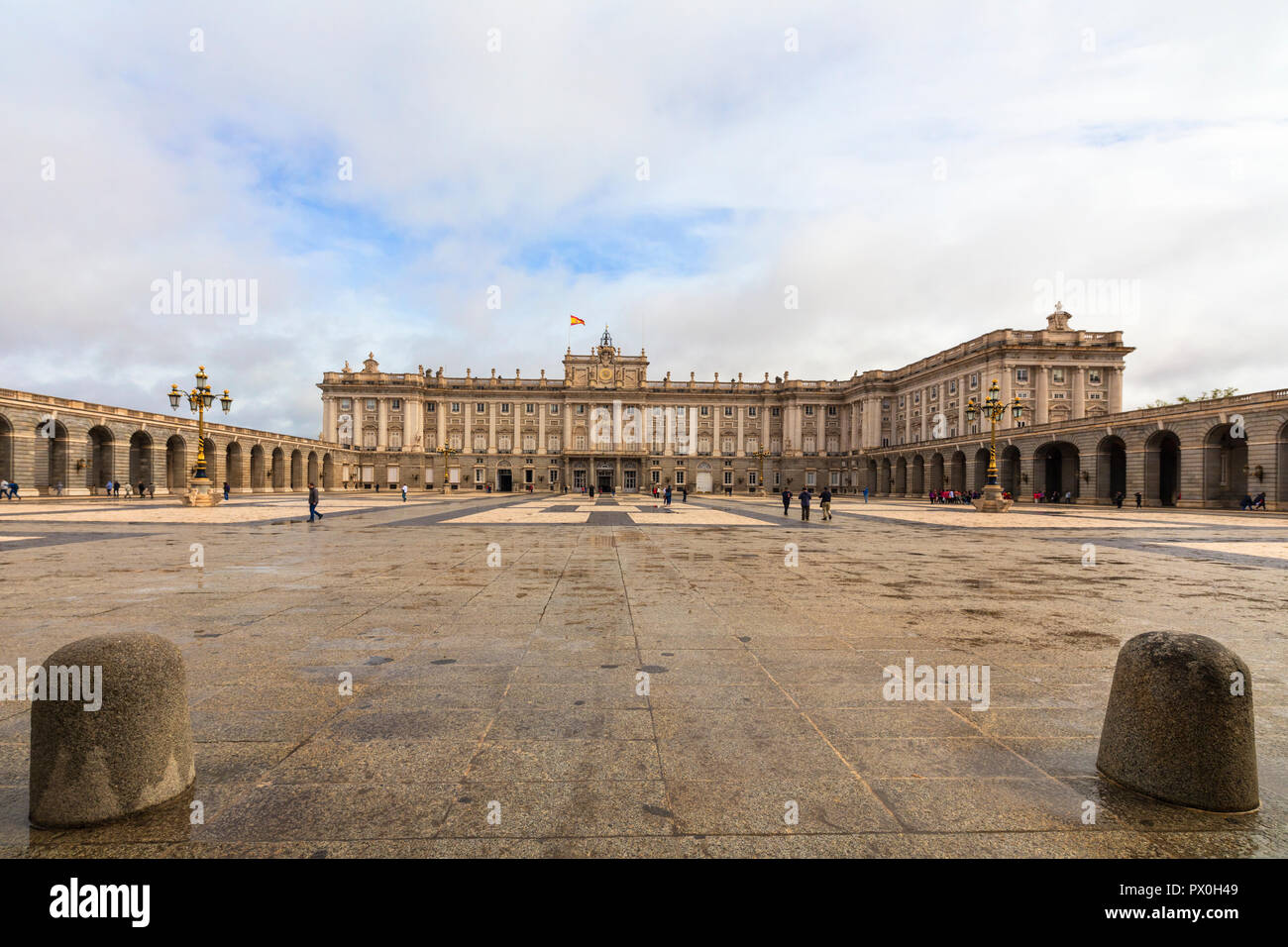 Il Palazzo Reale di Madrid (Palacio Real de Madrid), Plaza de la Armeria, Spagna Foto Stock
