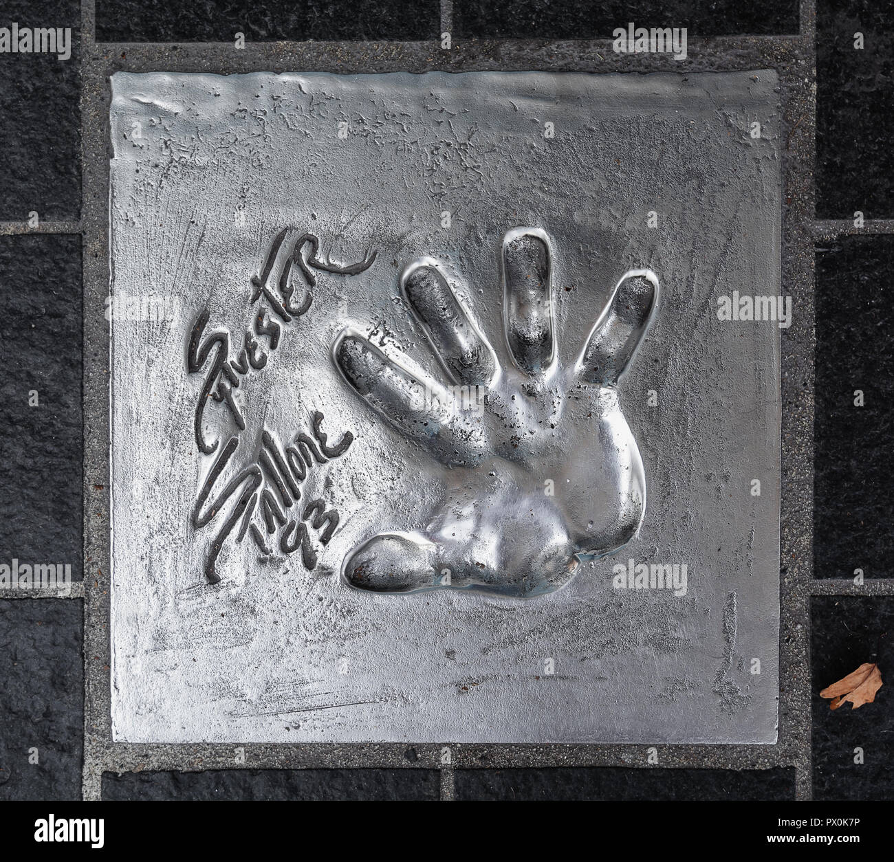 Cannes, Francia, settembre 15, 2018: Handprint di Sylvester Stallone impostato nel 1993 durante il Festival del Cinema di Cannes Foto Stock